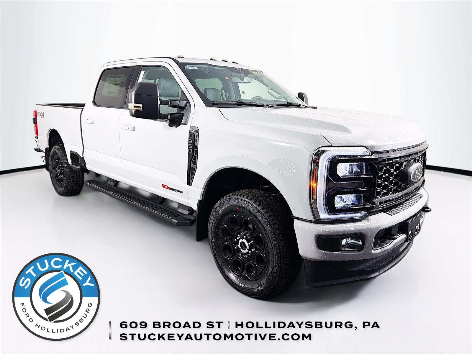 Avalanche Gray 2026 Ford F-350 Super Duty Pickup Truck Four-Wheel Drive Automatic