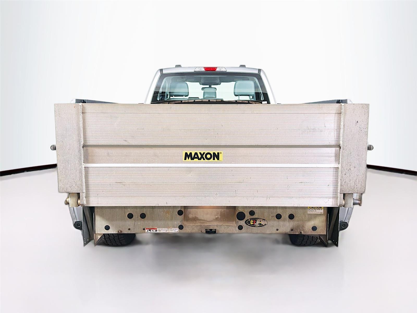 View vehicle photo 6