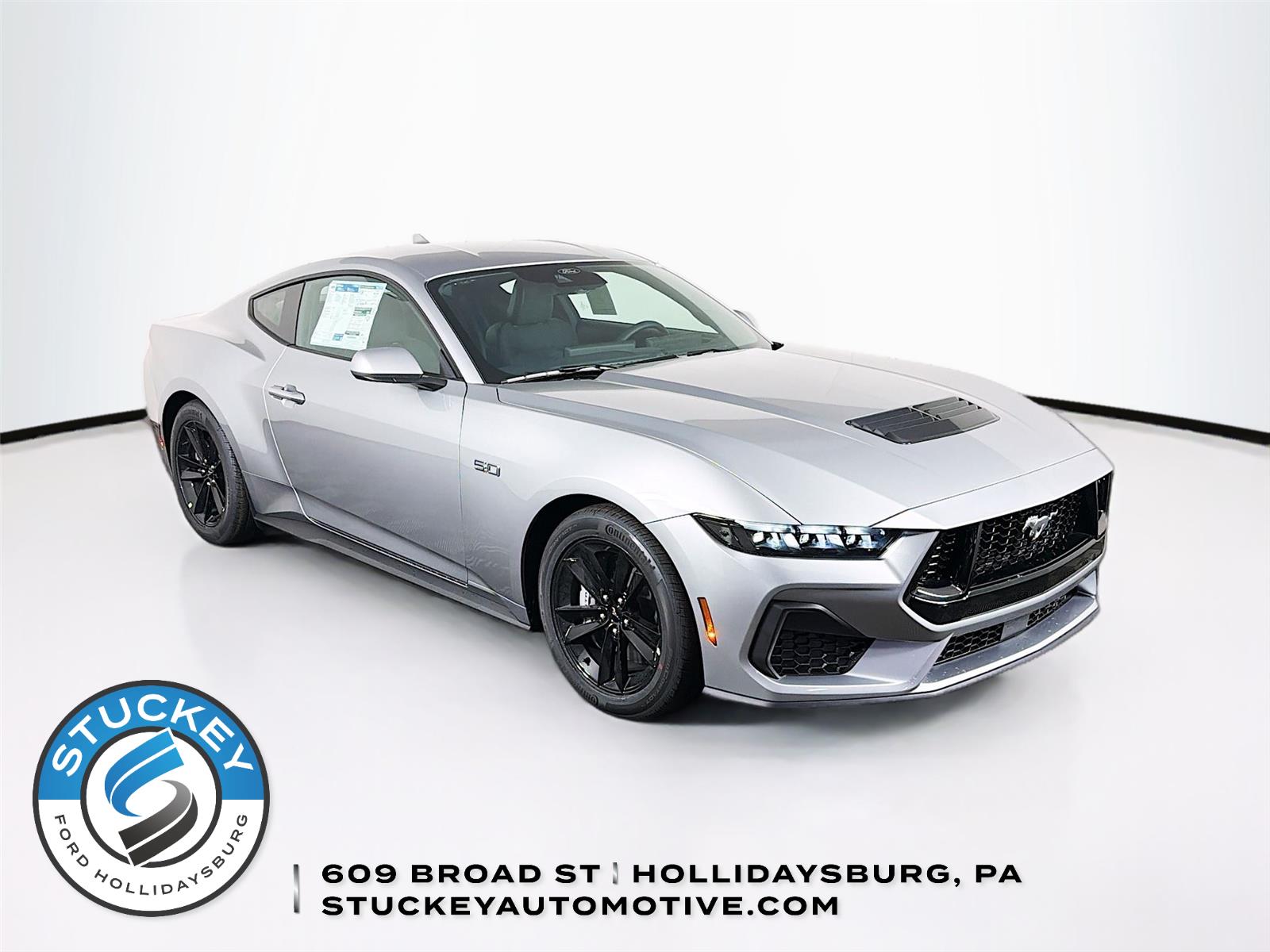 Iconic Silver Metallic 2026 Ford Mustang GT Fastback RWD Coupe Rear-Wheel Drive 6-Speed Manual