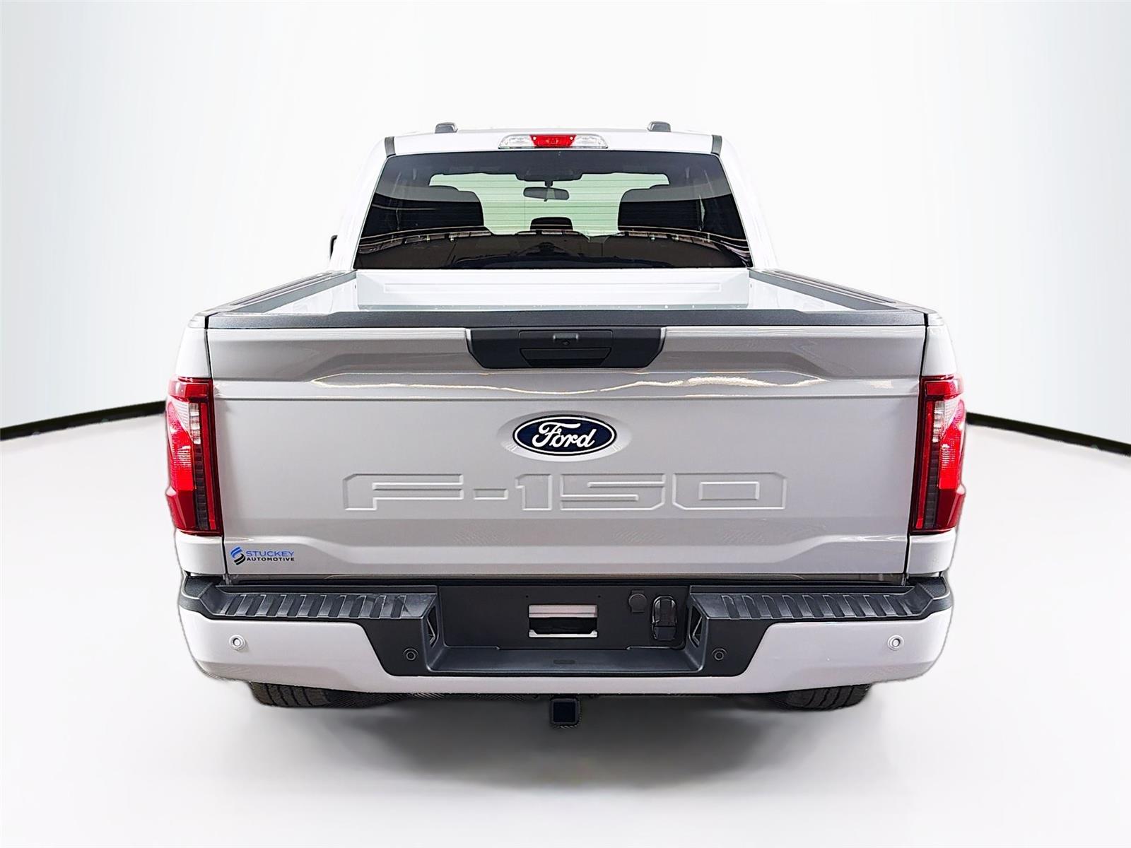 View vehicle photo 6