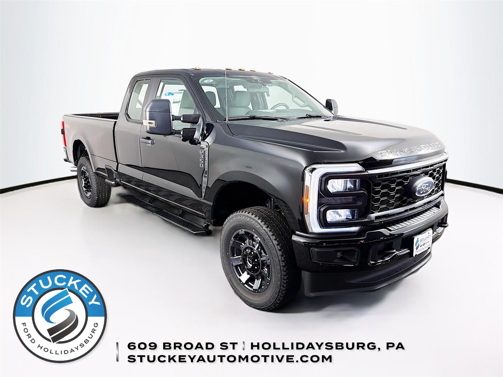 Agate Black 2026 Ford F-350 Super Duty XL SuperCab 4WD Pickup Truck Four-Wheel Drive Automatic