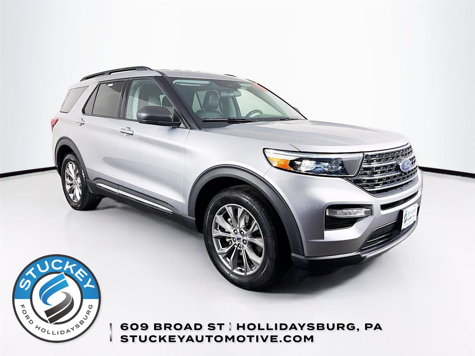 Iconic Silver 2021 Ford Explorer XLT AWD SUV / Crossover All-Wheel Drive Automatic