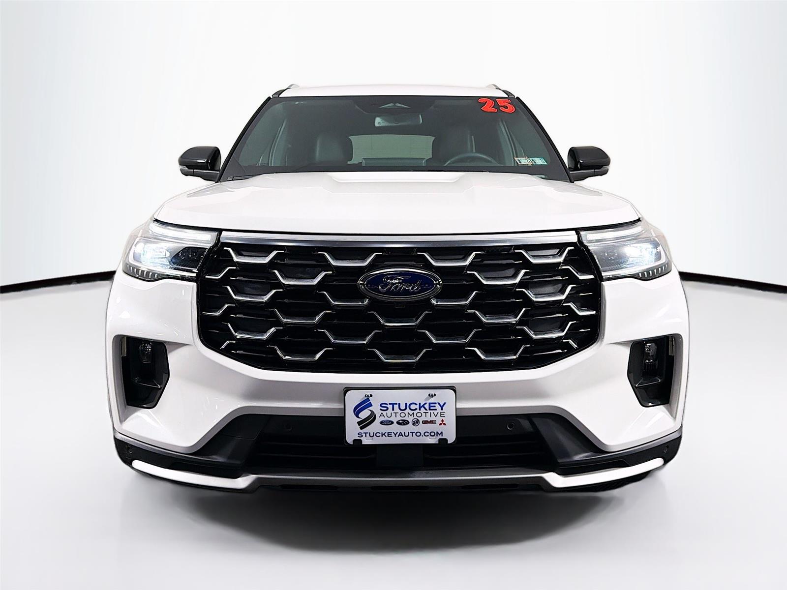 View vehicle photo 2