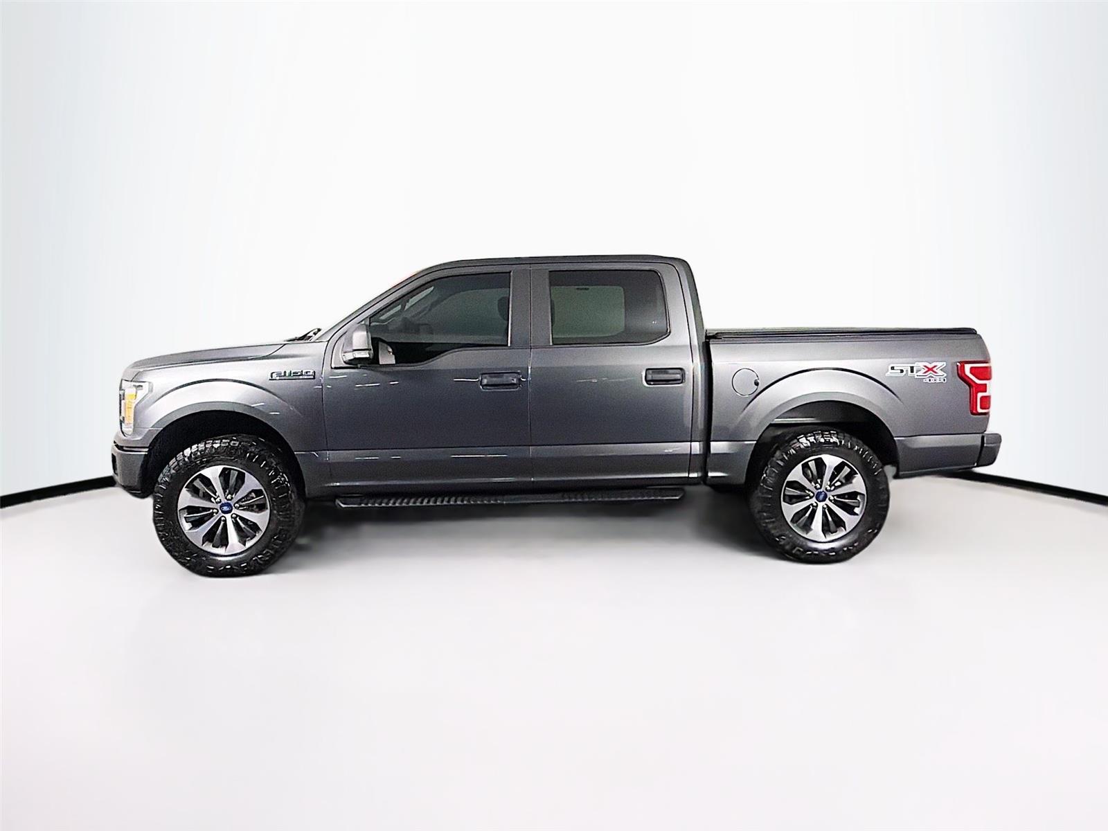 View vehicle photo 4