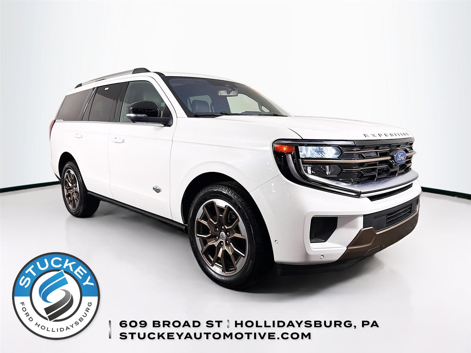 Star White Metallic Tri-Coat 2025 Ford Expedition King Ranch 4WD SUV / Crossover Four-Wheel Drive Automatic