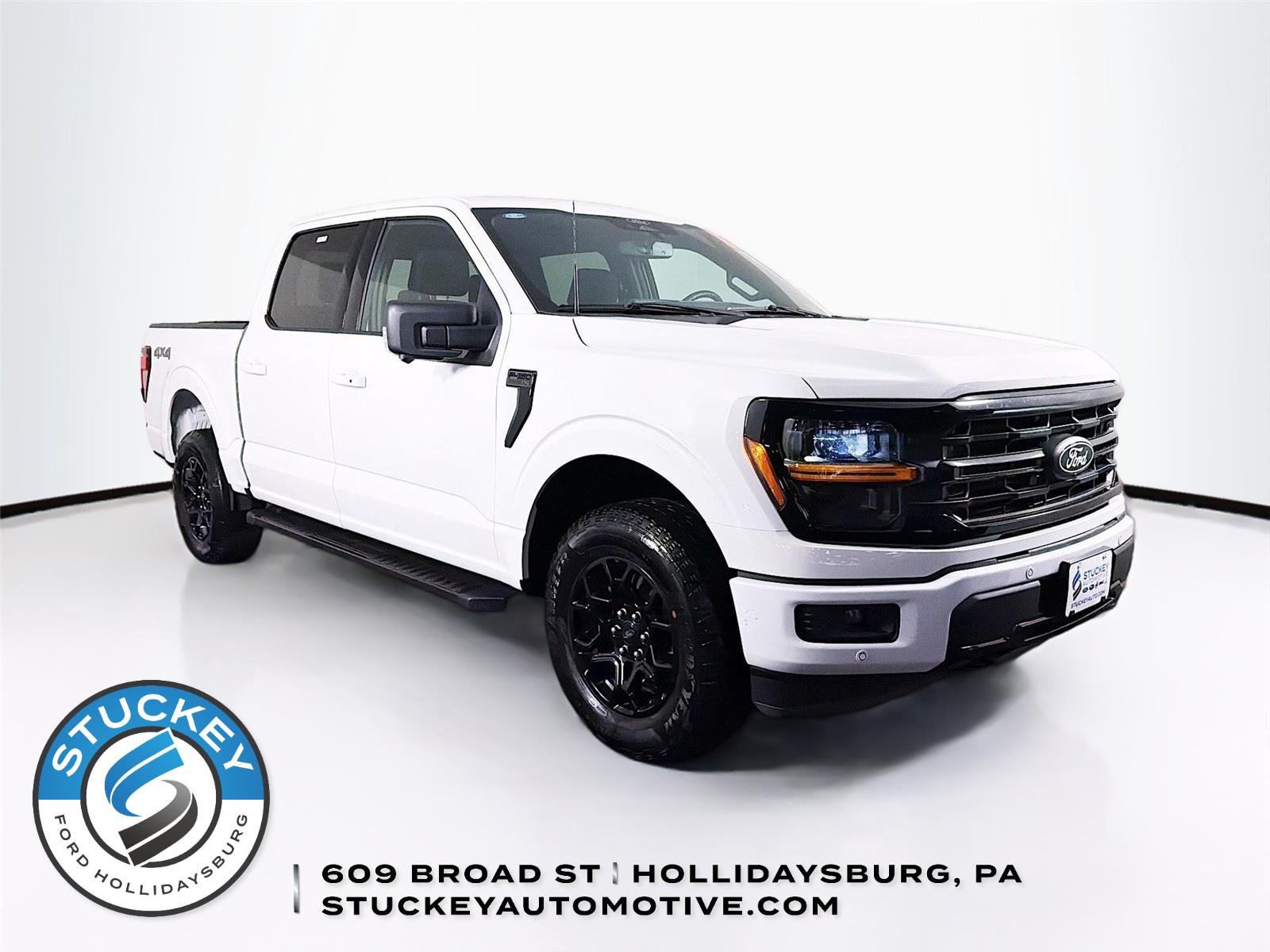 Oxford White 2024 Ford F-150 XLT SuperCrew 4WD Pickup Truck Four-Wheel Drive Automatic