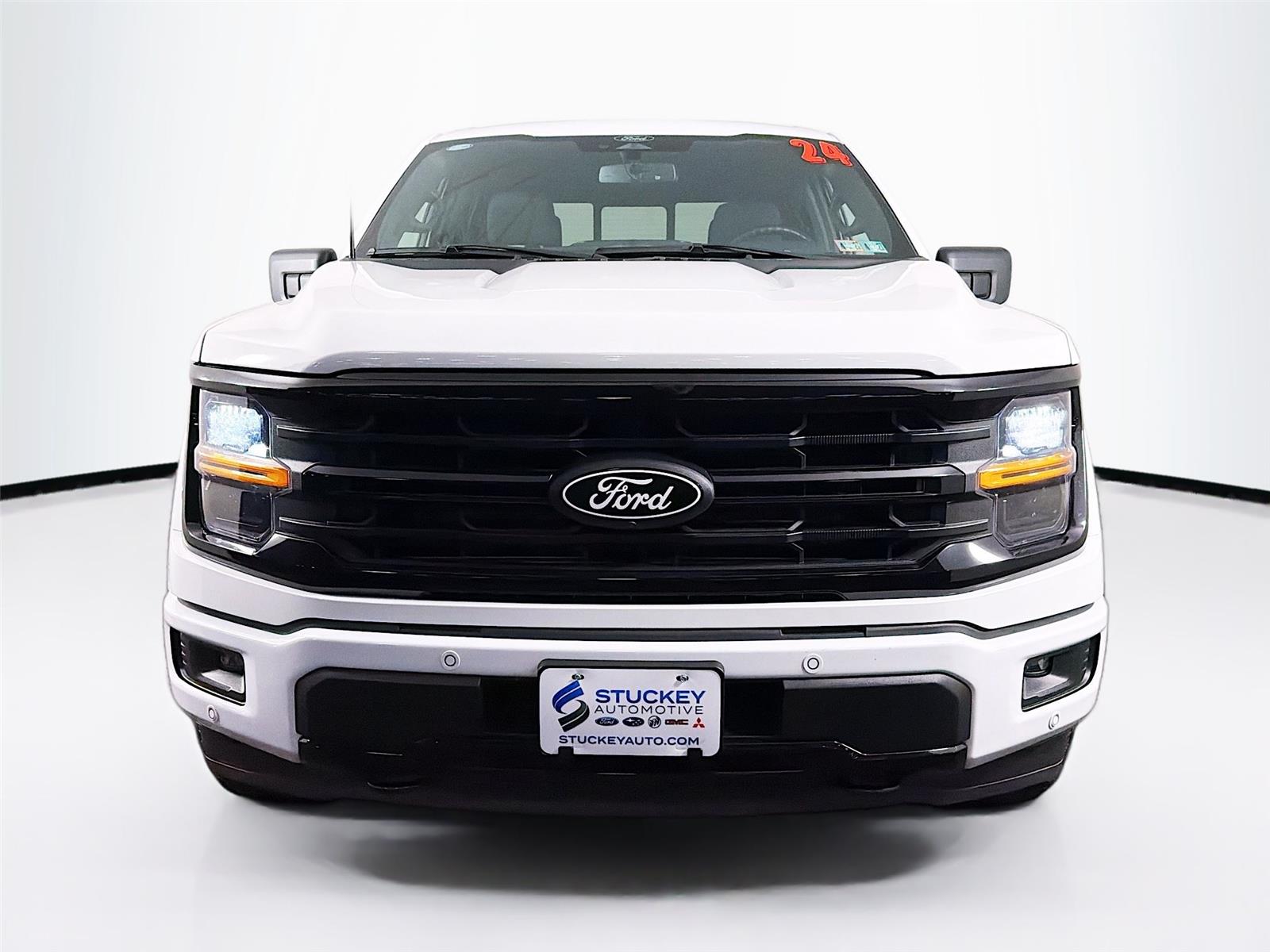 View vehicle photo 2