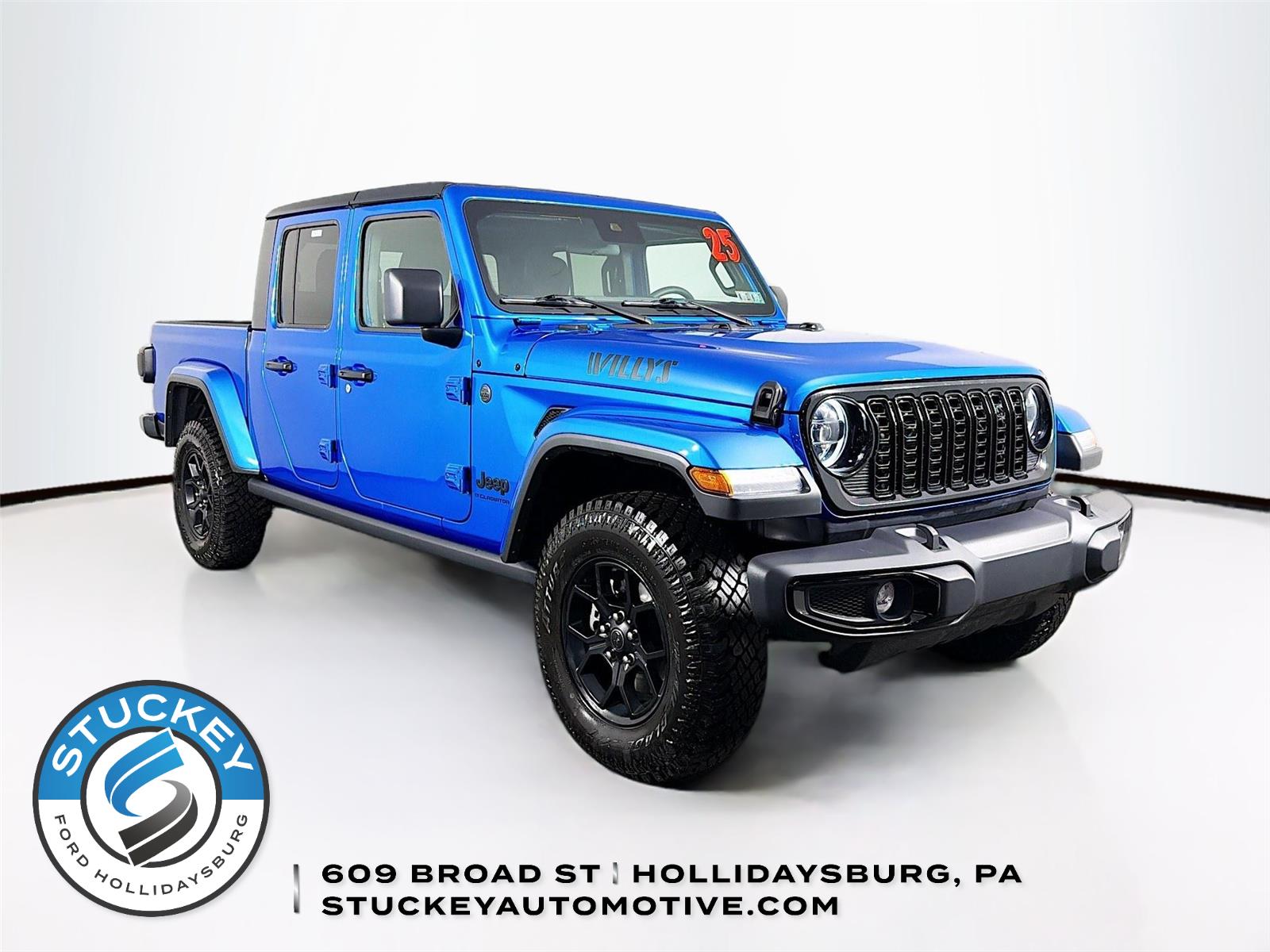 Hydro Blue Pearlcoat 2025 Jeep Gladiator Willys Crew Cab 4WD Pickup Truck Four-Wheel Drive 8-Speed Automatic