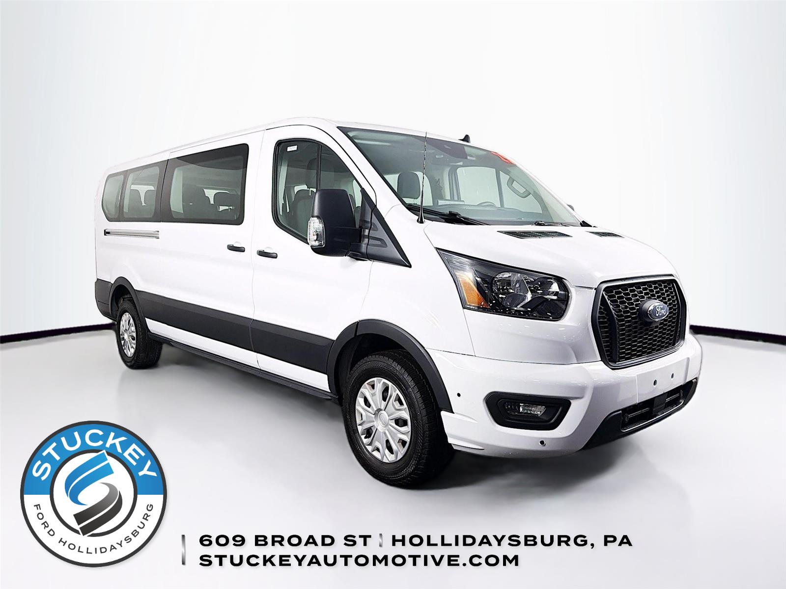 Oxford White 2025 Ford Transit Passenger 350 XLT Low Roof LB RWD Van Rear-Wheel Drive Automatic