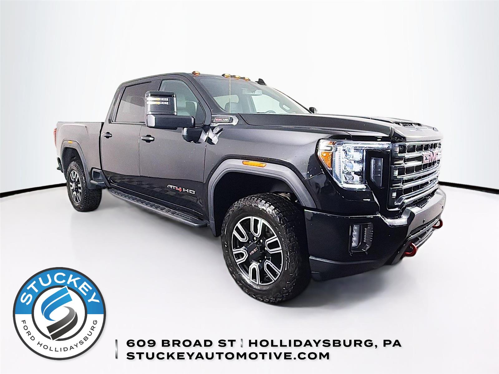 Black (Ebony Twilight Metallic) 2022 GMC Sierra 2500HD AT4 Crew Cab 4WD Pickup Truck Four-Wheel Drive 6-Speed Automatic