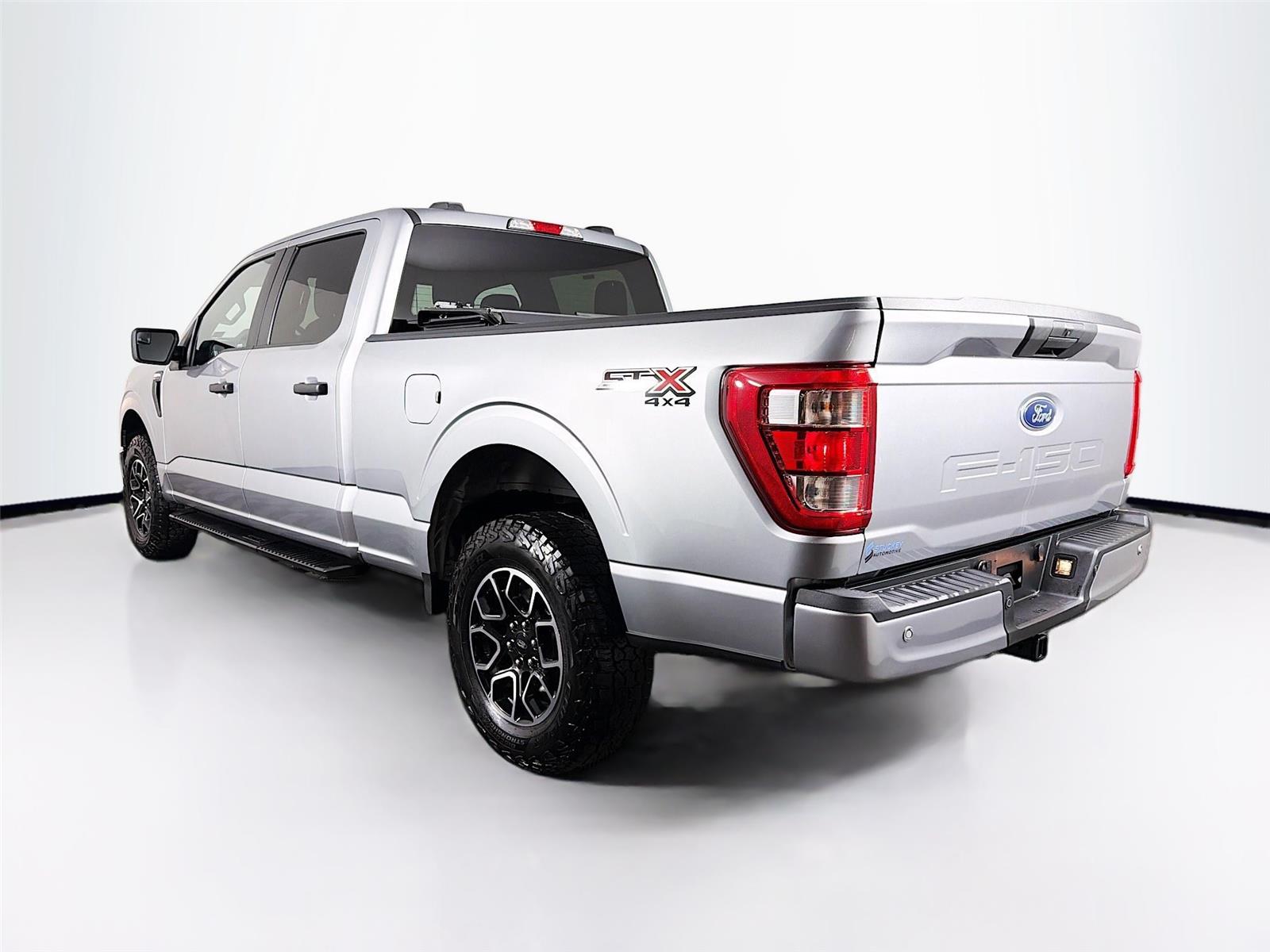 View vehicle photo 5