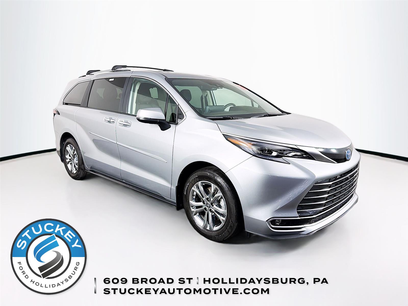 Celestial Silver Metallic 2024 Toyota Sienna Platinum 7-Passenger AWD Minivan All-Wheel Drive Continuously Variable Transmission