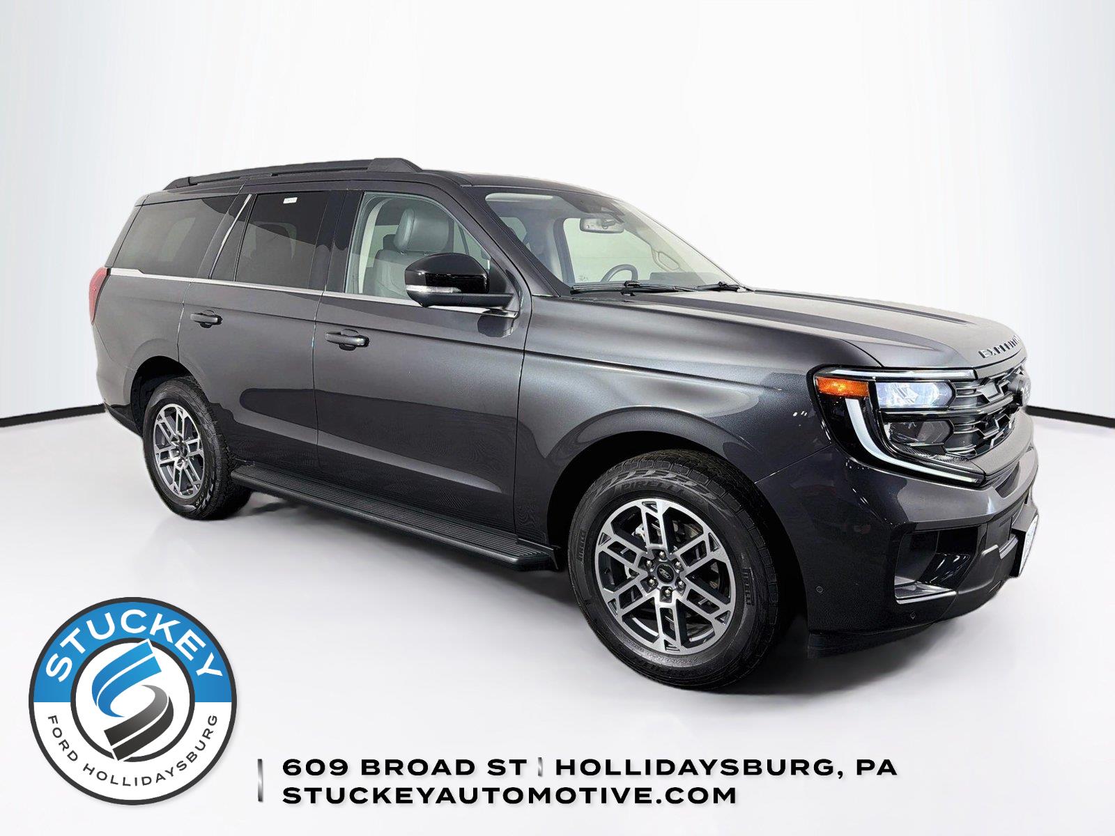 Dark Matter Gray 2025 Ford Expedition SUV / Crossover Four-Wheel Drive Automatic