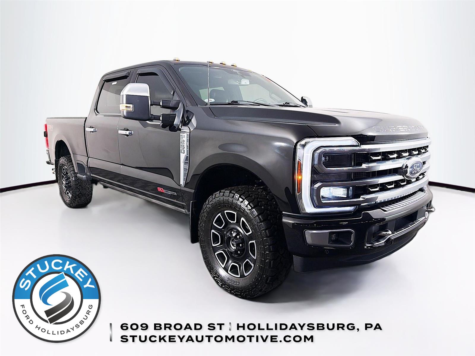 Agate Black 2024 Ford F-250 Super Duty Platinum Crew Cab 4WD Pickup Truck Four-Wheel Drive Automatic