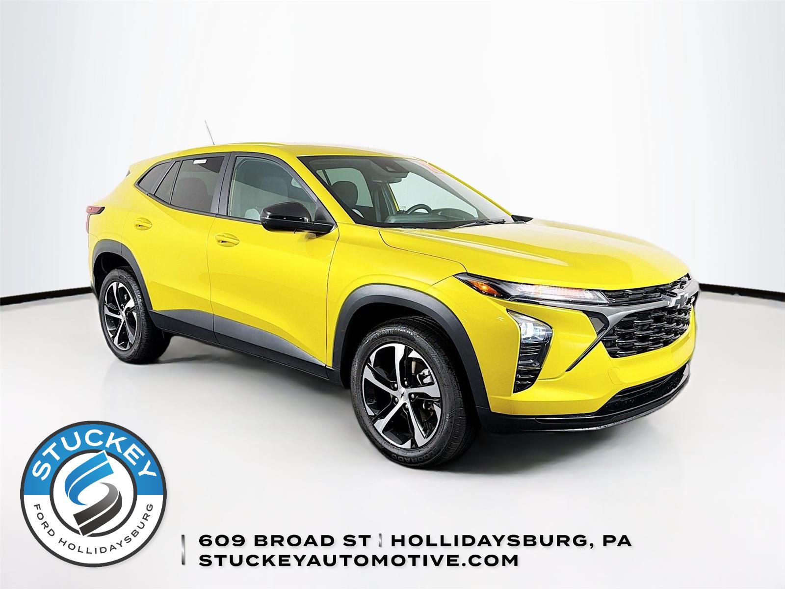  2024 Chevrolet Trax RS with 1RS FWD   