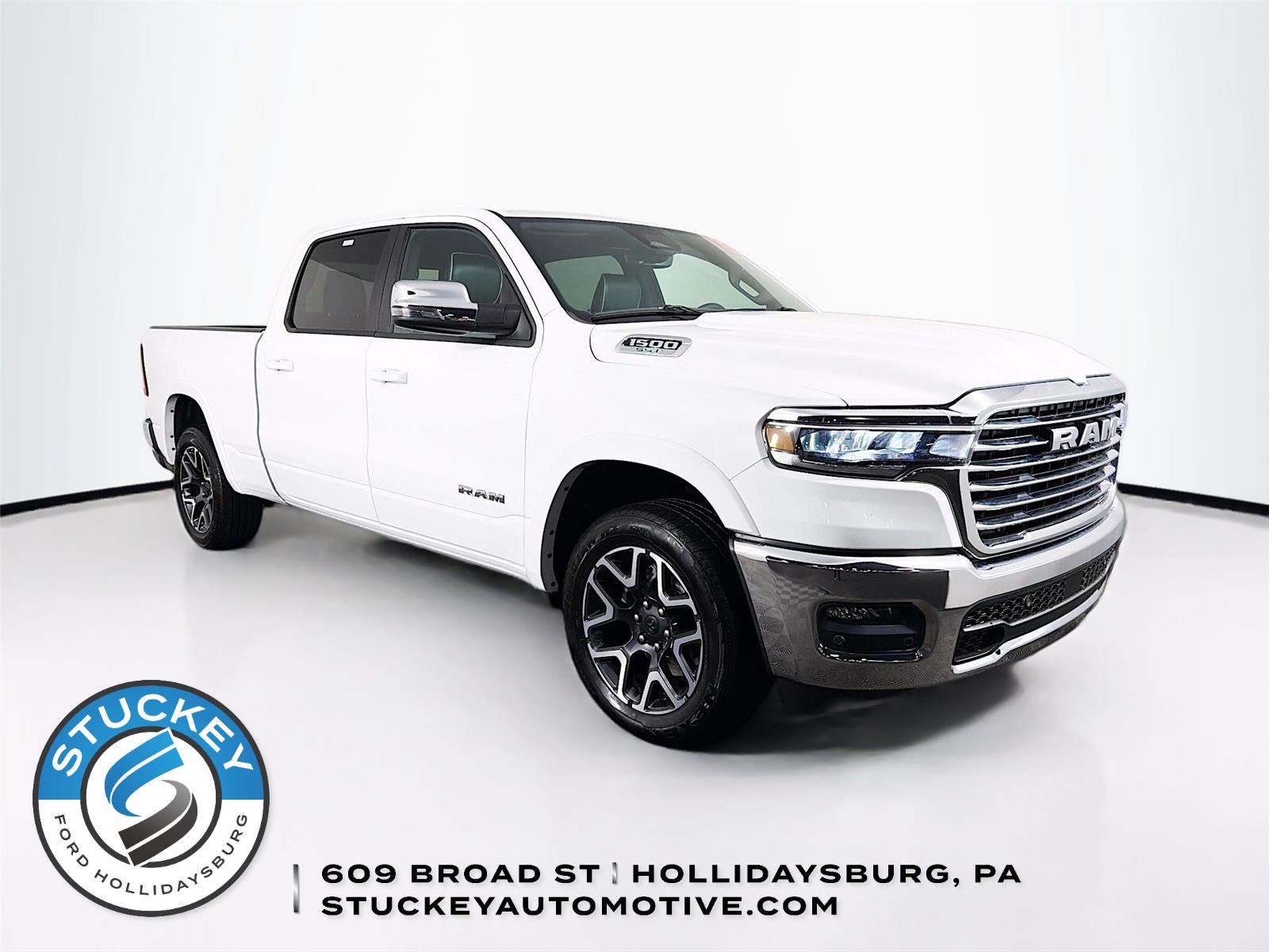 2025 RAM 1500 Laramie Crew Cab 4WD