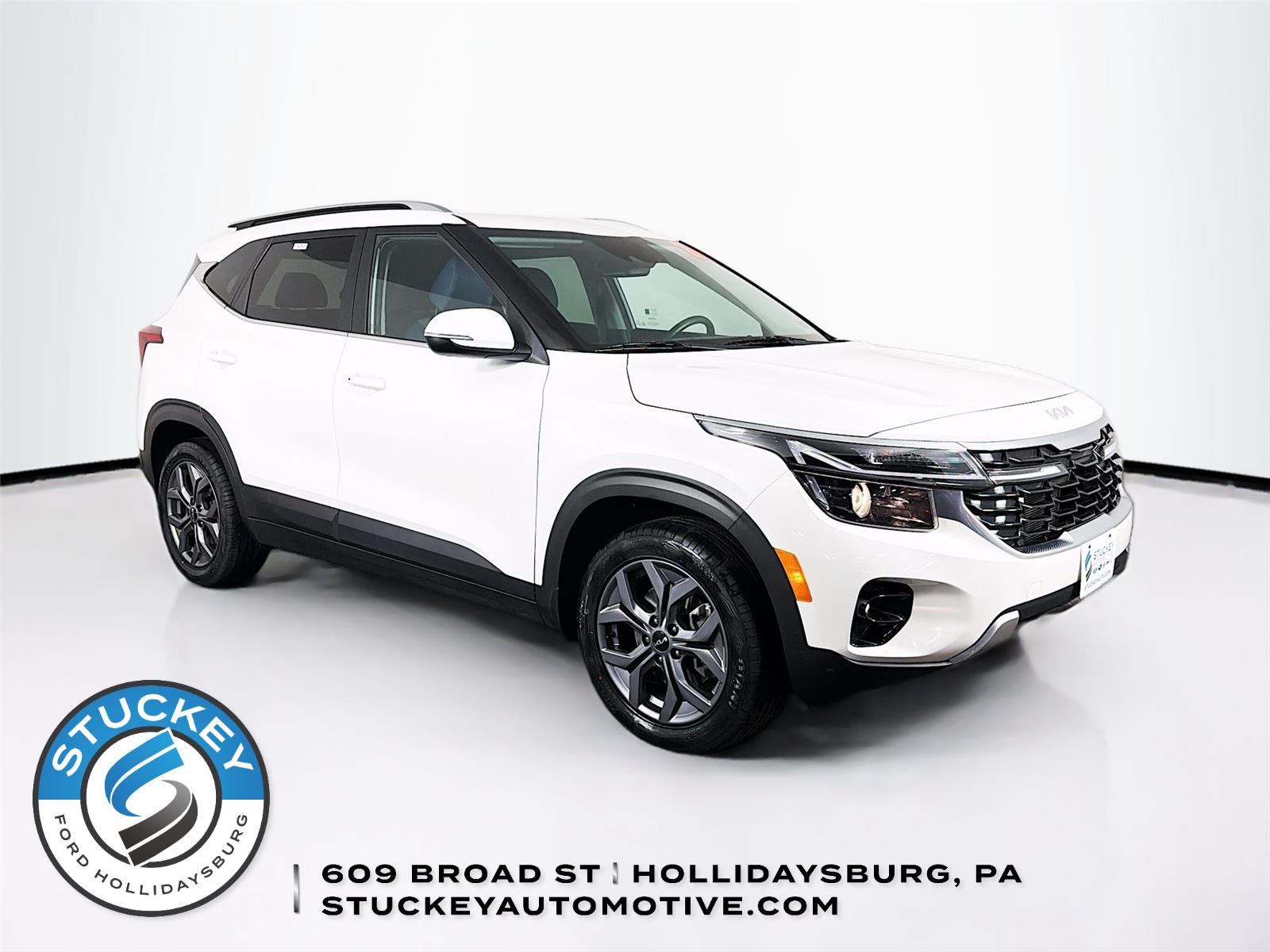 Snow White Pearl 2024 Kia Seltos S AWD SUV / Crossover All-Wheel Drive Continuously Variable Transmission