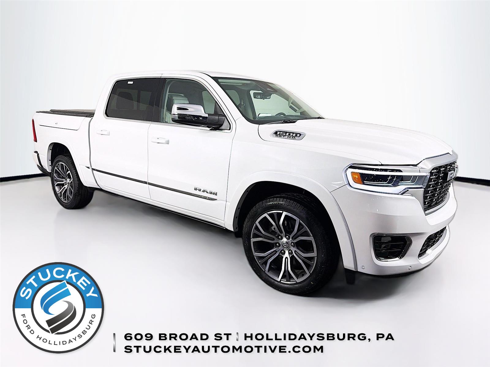 Ivory White Tri-Coat Pearlcoat 2025 RAM 1500 Pickup Truck Four-Wheel Drive 8-Speed Automatic