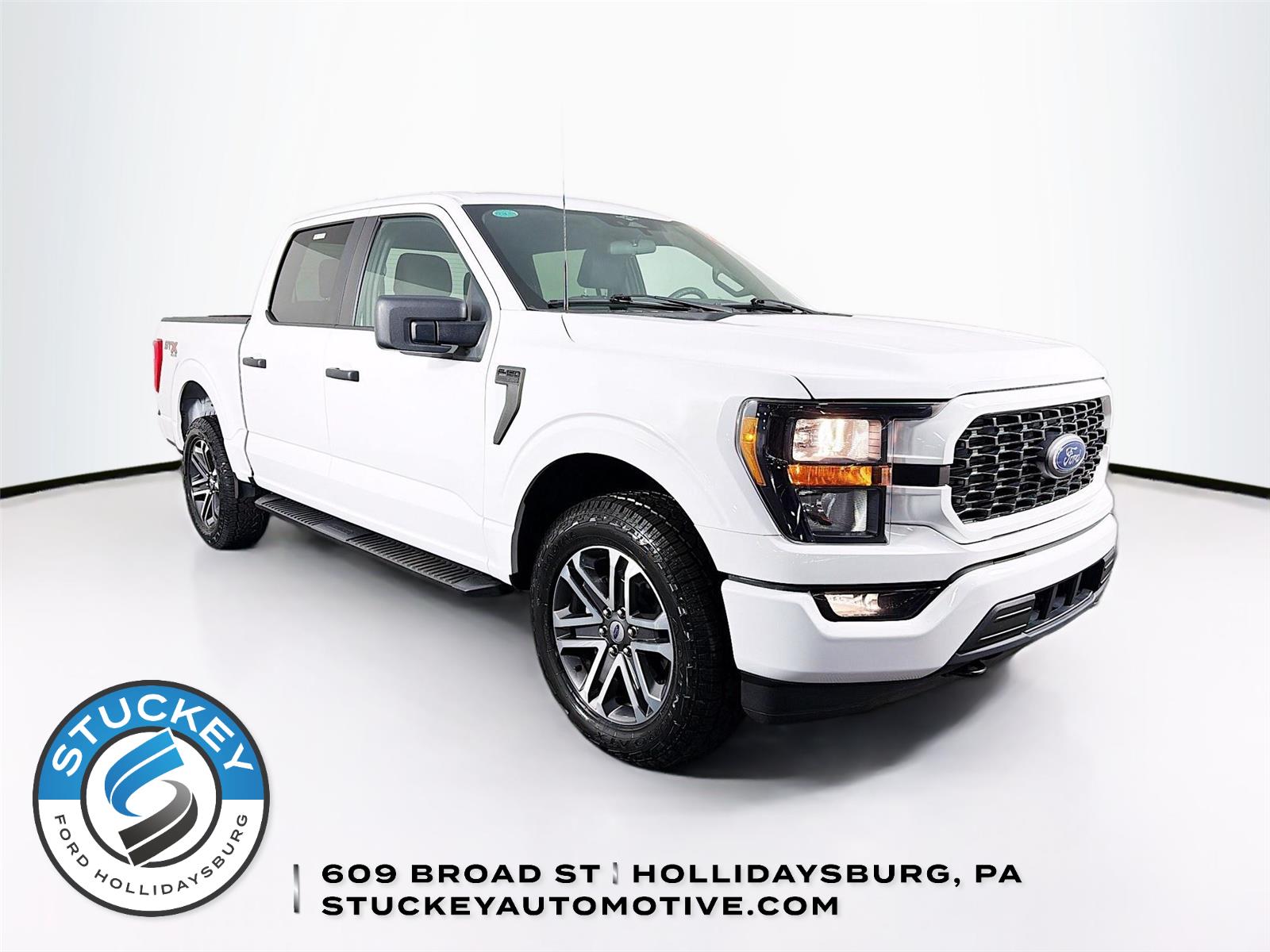 Oxford White 2023 Ford F-150 XL SuperCrew 4WD Pickup Truck Four-Wheel Drive Automatic