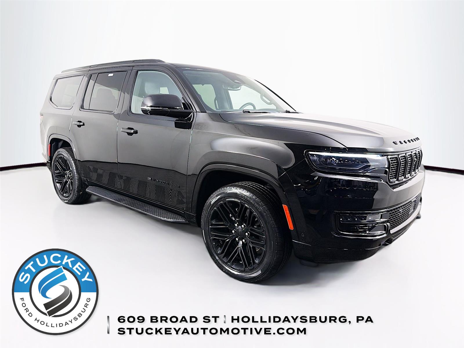 Diamond Black Crystal Pearlcoat 2024 Jeep Wagoneer Series II 4WD SUV / Crossover Four-Wheel Drive 8-Speed Automatic