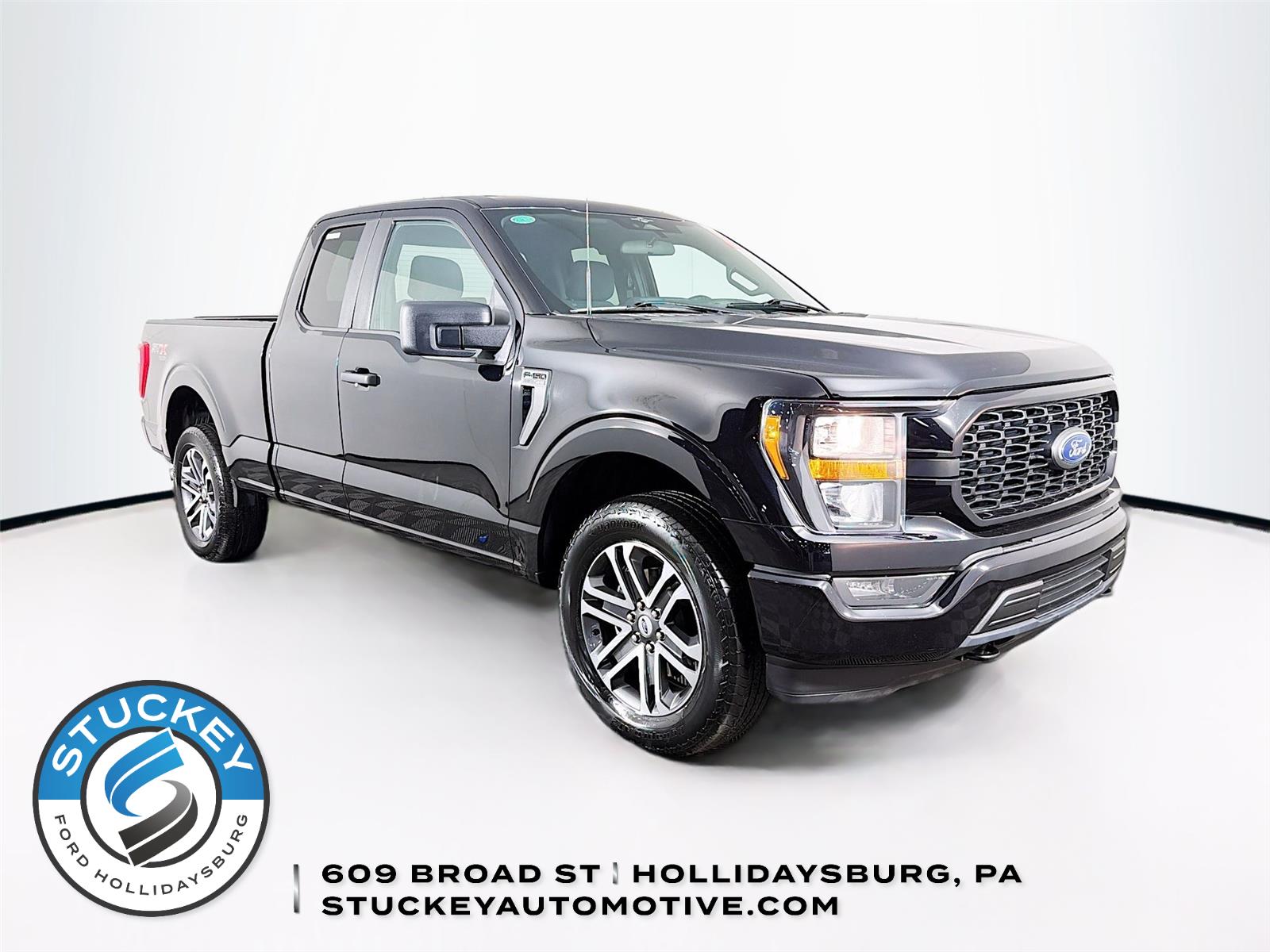 Agate Black 2023 Ford F-150 XL SuperCab 4WD Pickup Truck Four-Wheel Drive Automatic
