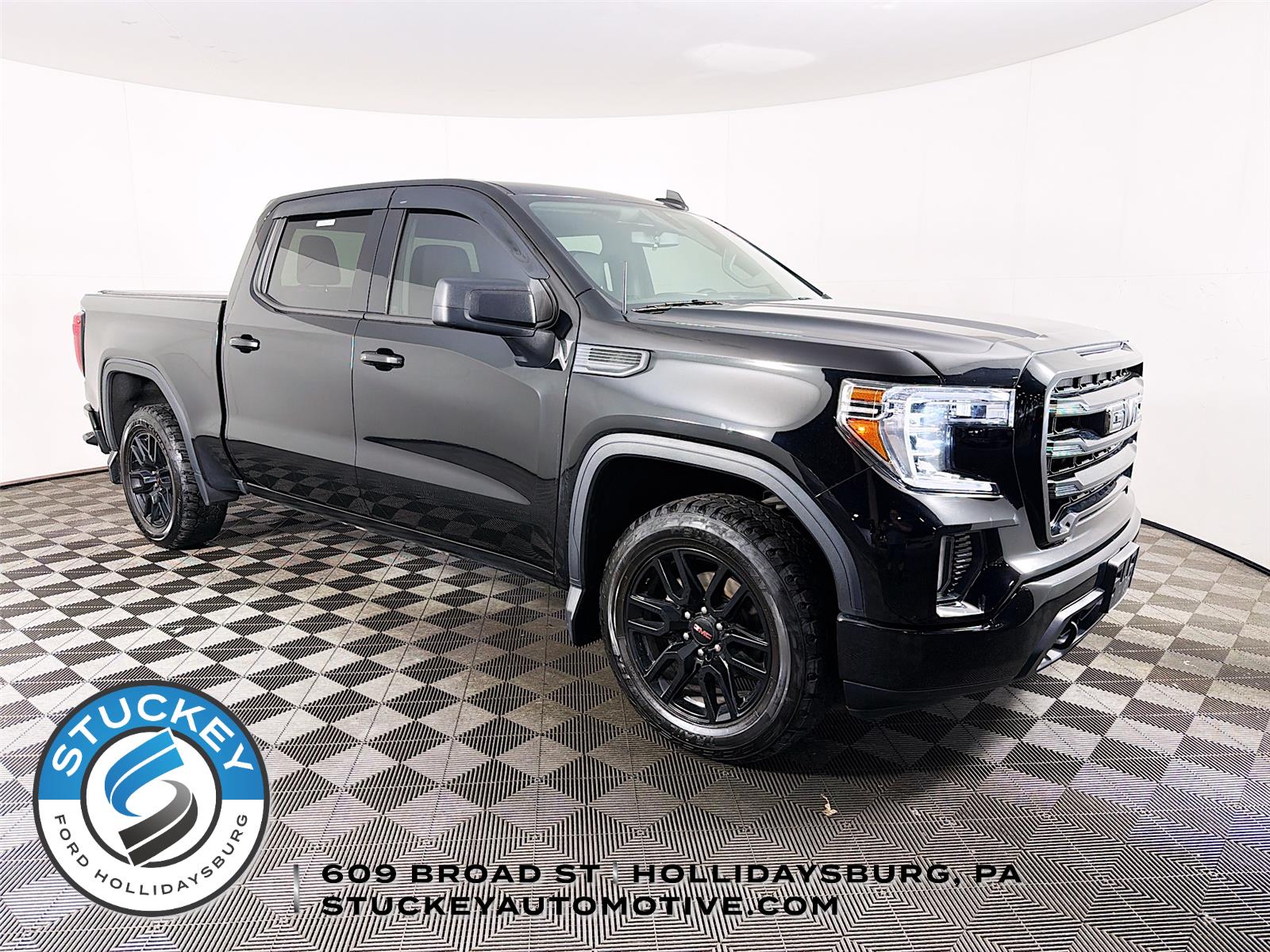 Onyx Black 2020 GMC Sierra 1500 Elevation Crew Cab 4WD Pickup Truck Four-Wheel Drive 8-Speed Automatic