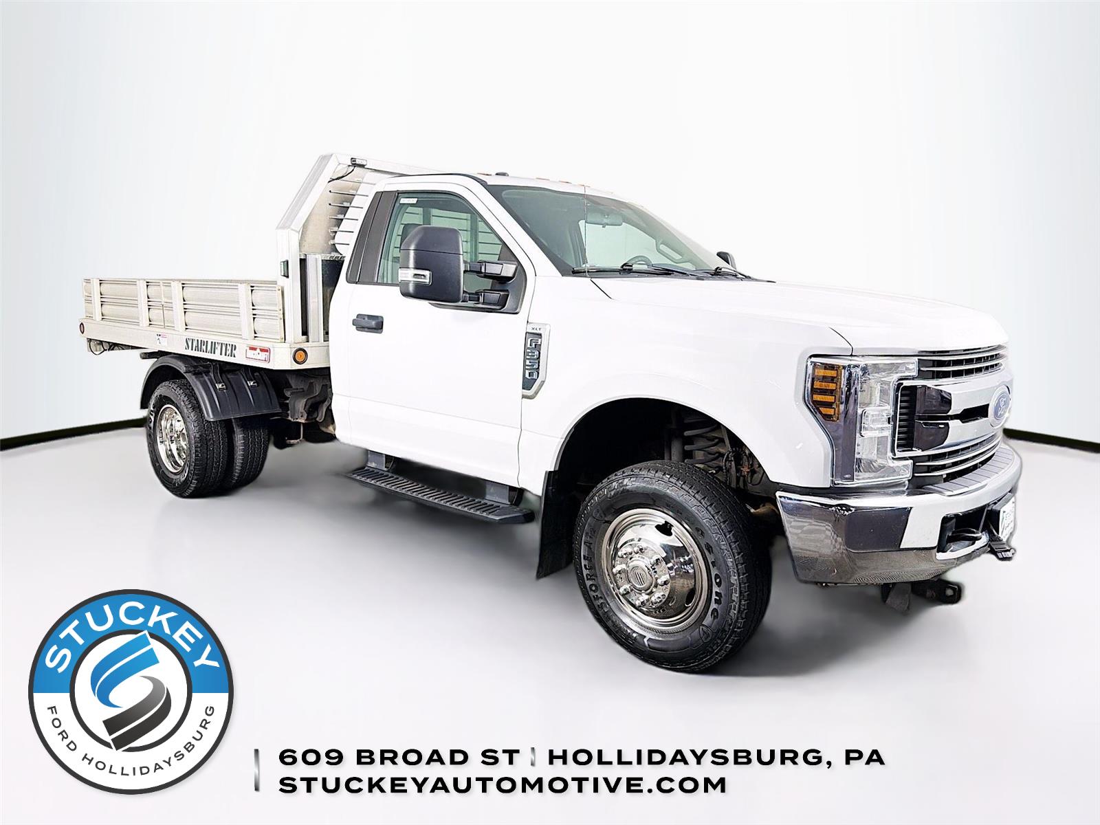  2019 Ford F-350 Super Duty Chassis XLT DRW 4WD   