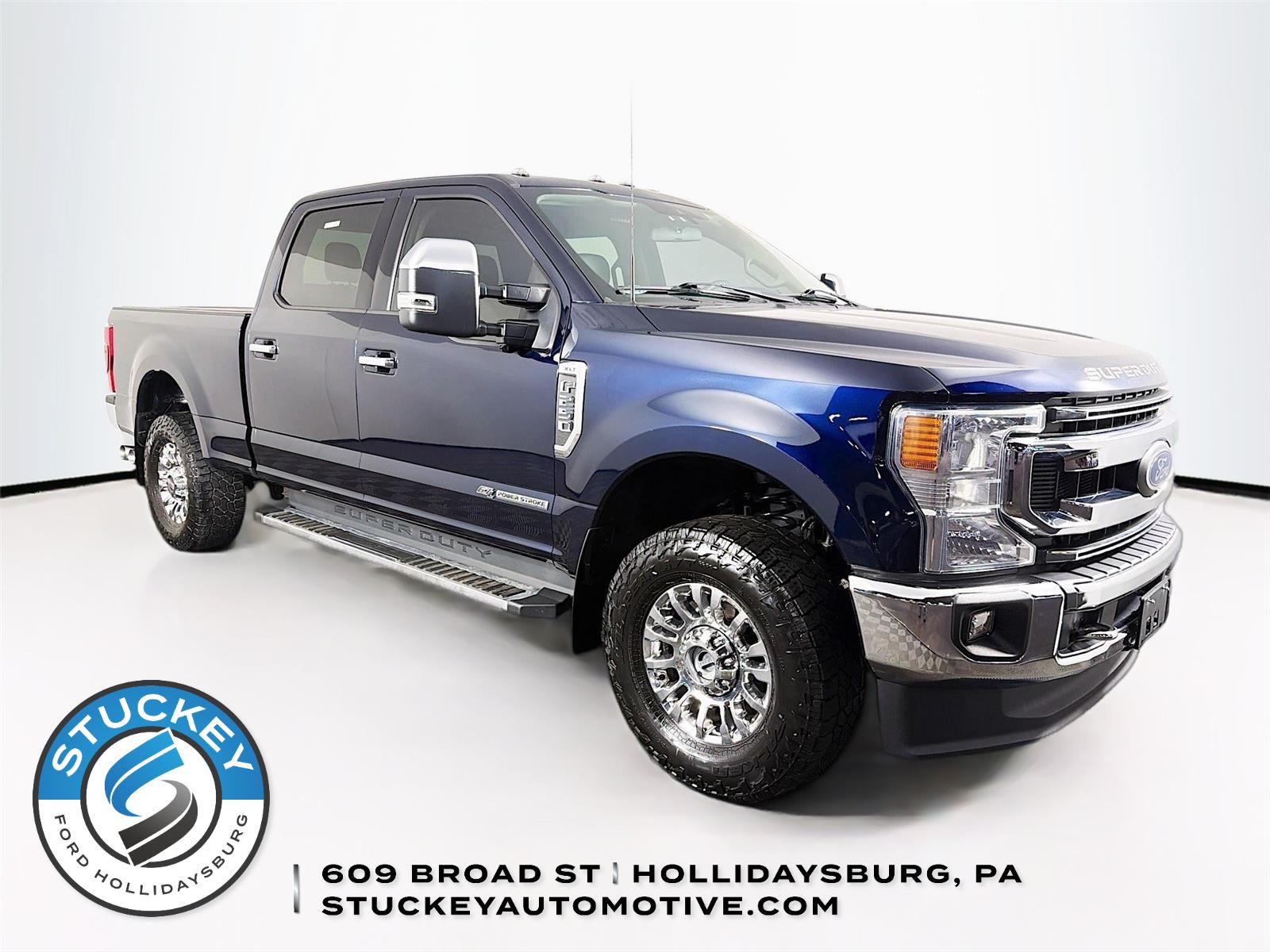 Antimatter Blue 2022 Ford F-250 Super Duty XLT Crew Cab 4WD Pickup Truck Four-Wheel Drive 6-Speed Automatic