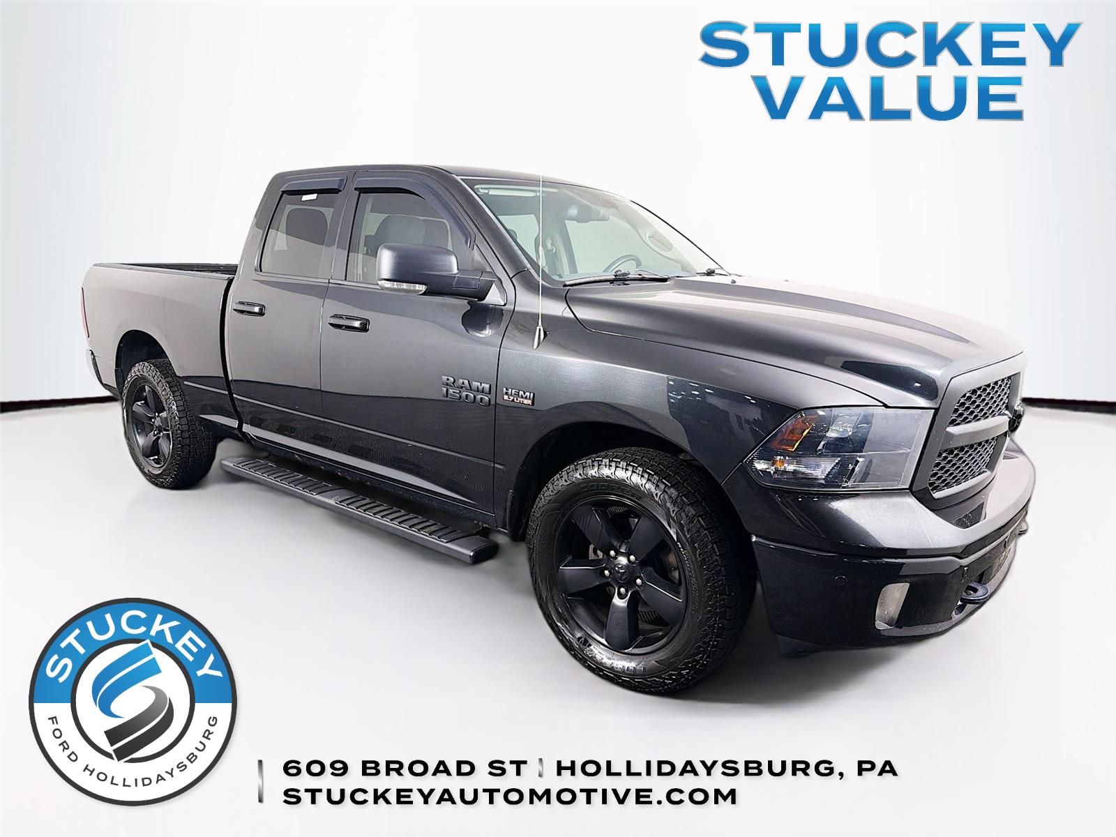 Brilliant Black Crystal Pearlcoat 2018 RAM 1500 Big Horn Quad Cab 4WD Pickup Truck Four-Wheel Drive 8-Speed Automatic