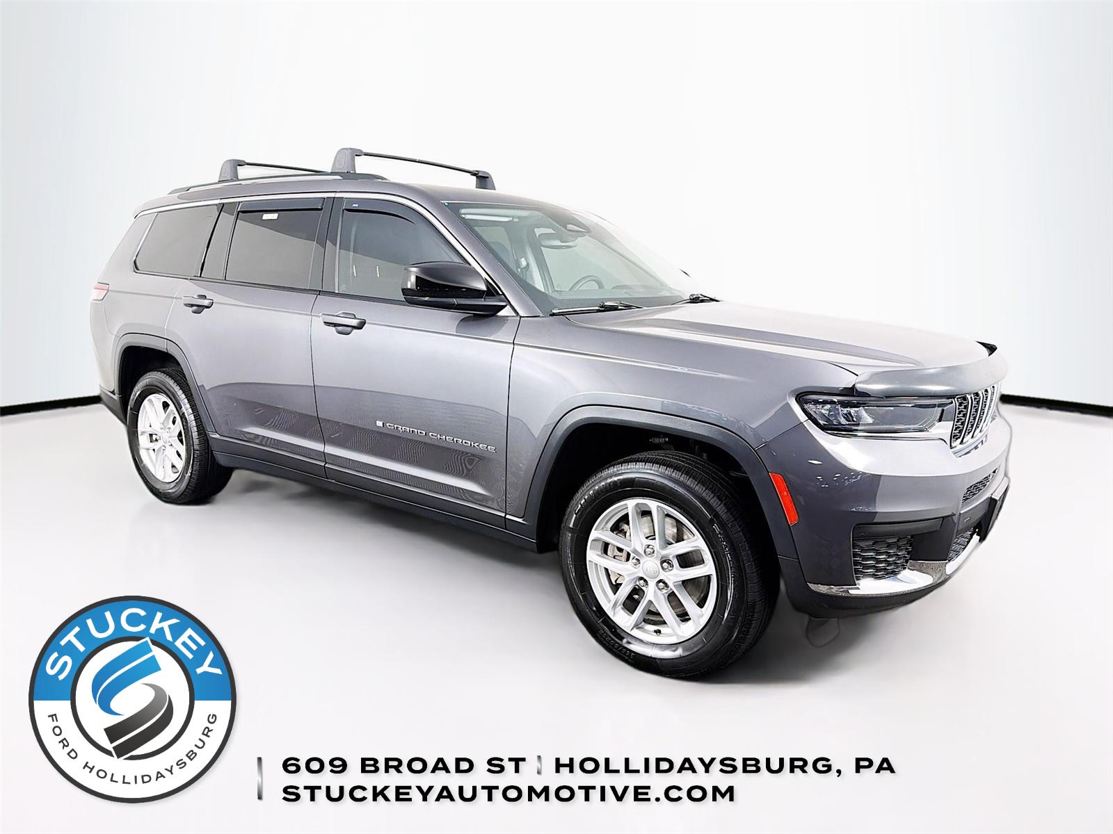 Baltic Gray Metallic Clearcoat 2023 Jeep Grand Cherokee L SUV / Crossover Four-Wheel Drive 8-Speed Automatic