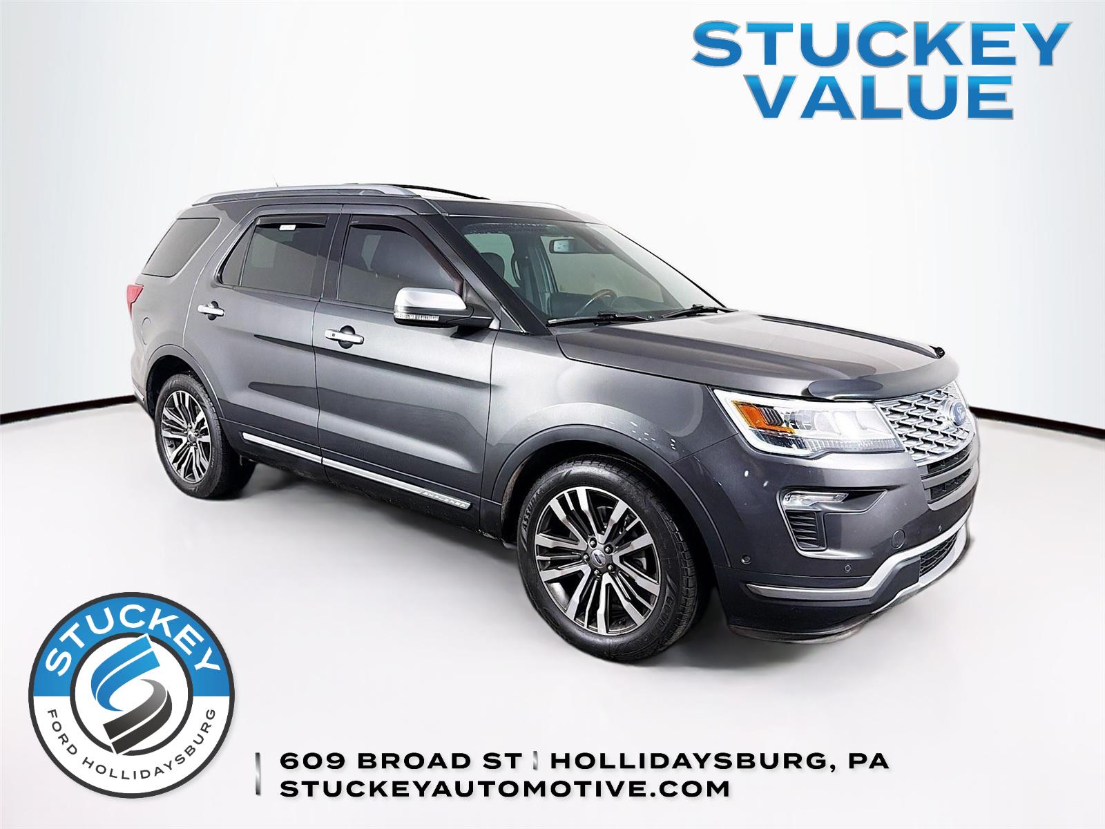  2018 Ford Explorer Platinum AWD   