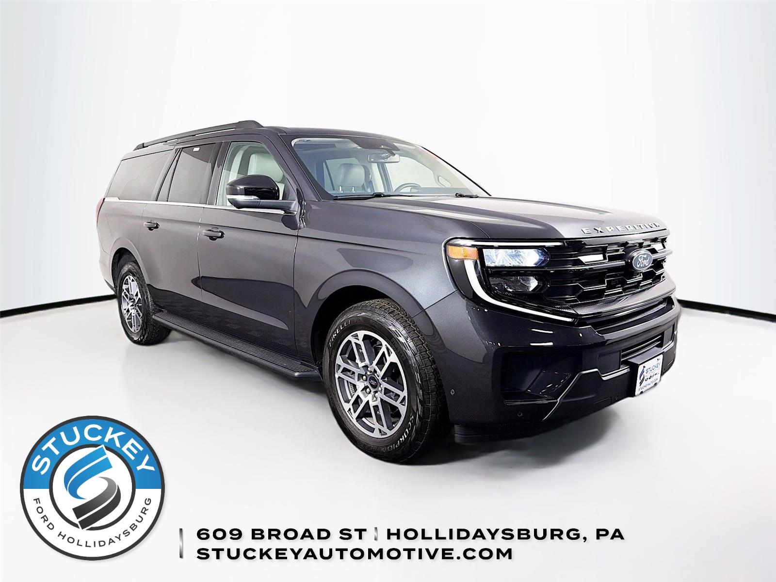 Dark Matter Gray 2025 Ford Expedition SUV / Crossover Four-Wheel Drive Automatic