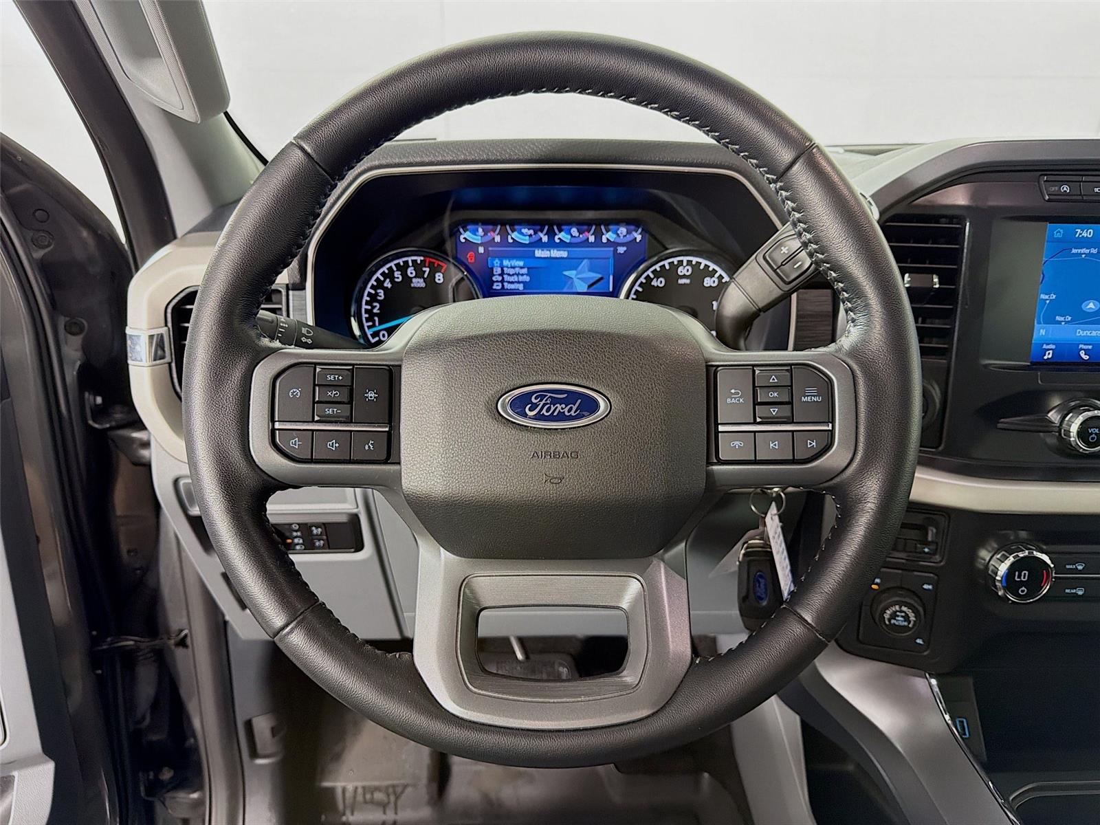 View vehicle photo 3
