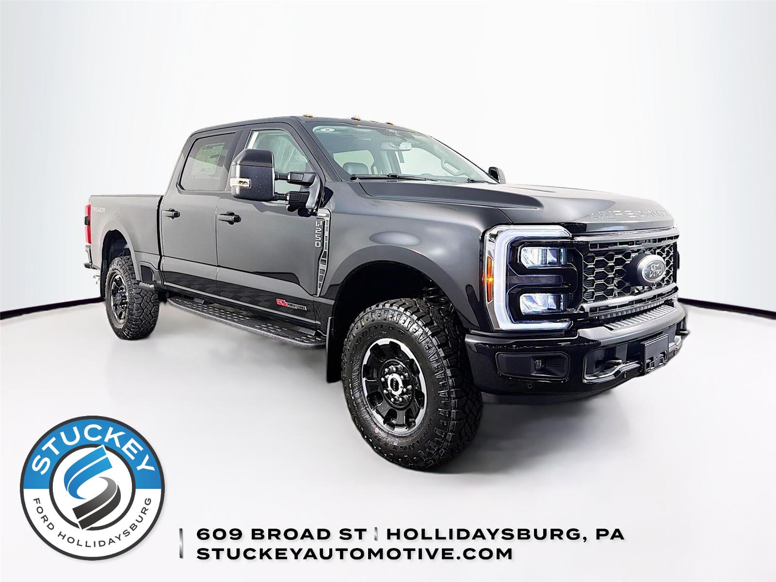 Agate Black 2026 Ford F-250 Super Duty Pickup Truck Four-Wheel Drive Automatic