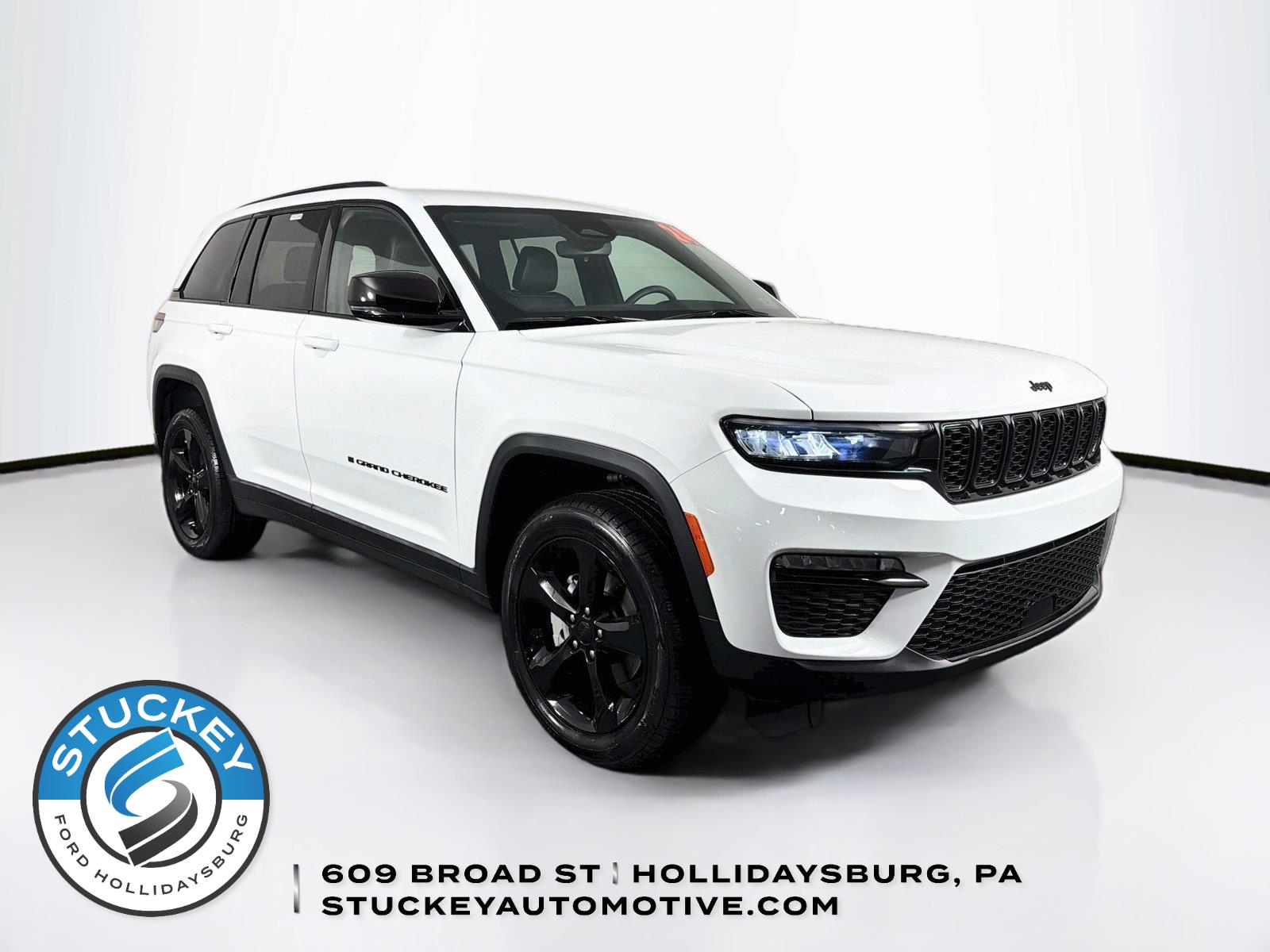 Bright White Clearcoat 2024 Jeep Grand Cherokee SUV / Crossover Four-Wheel Drive 8-Speed Automatic