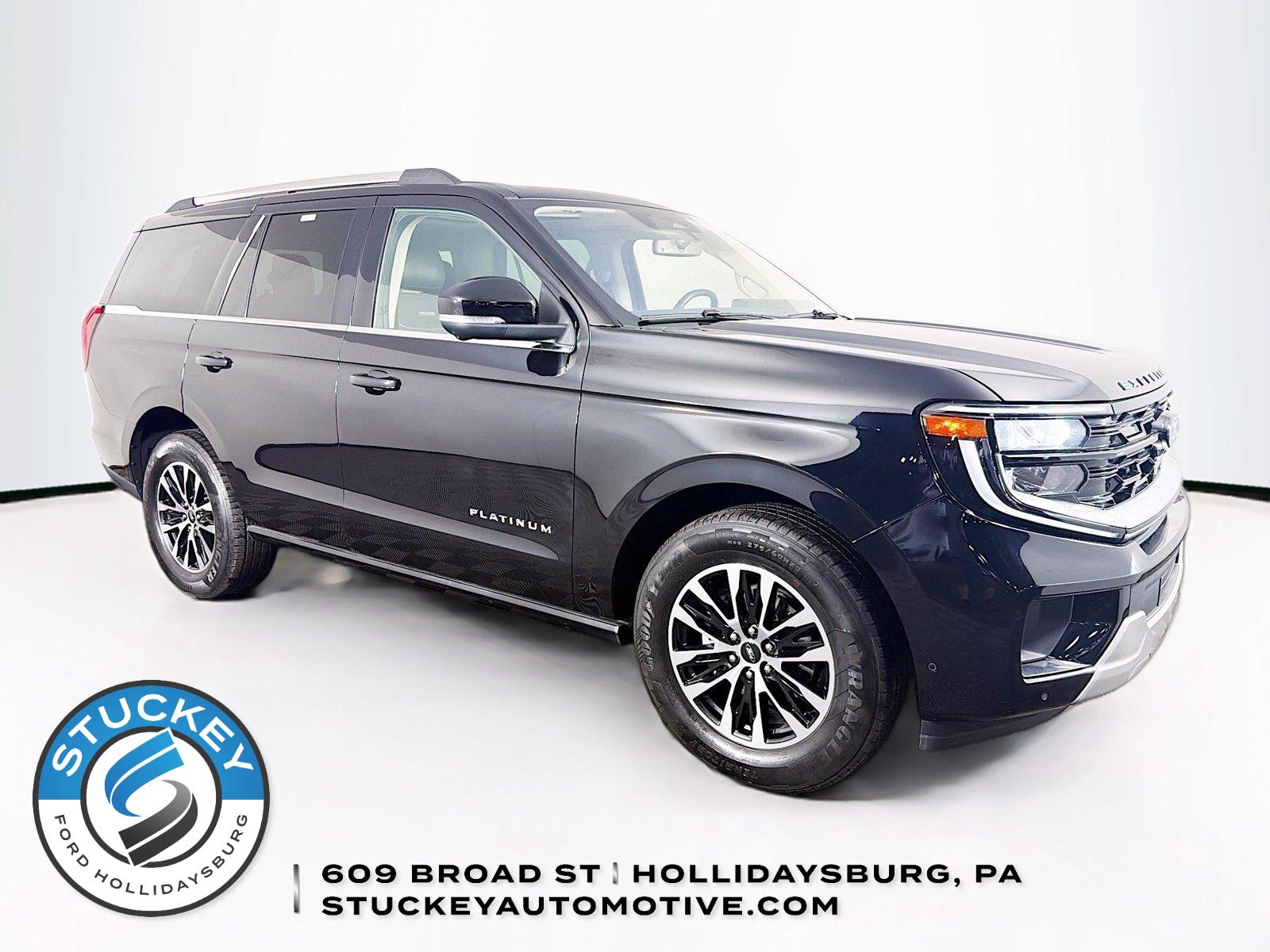  2025 Ford Expedition Platinum 4WD   