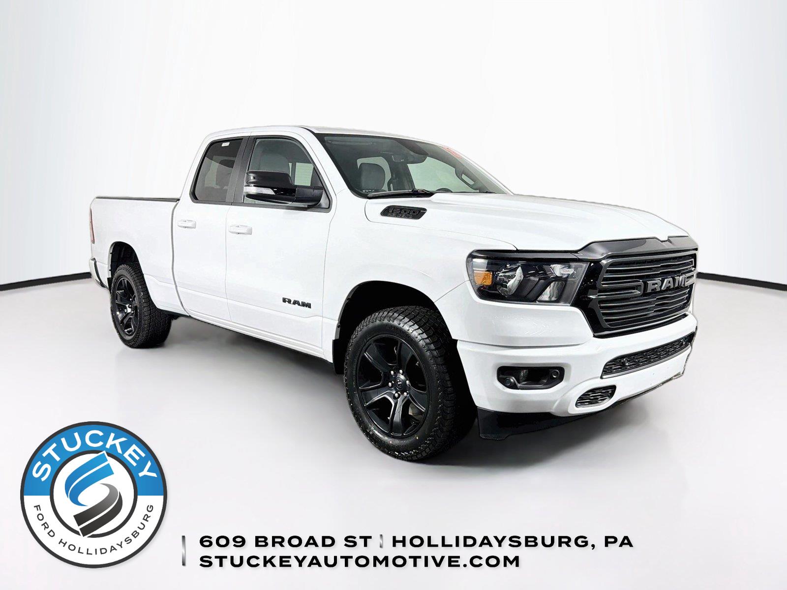 Bright White Clearcoat 2021 RAM 1500 Pickup Truck Four-Wheel Drive 8-Speed Automatic