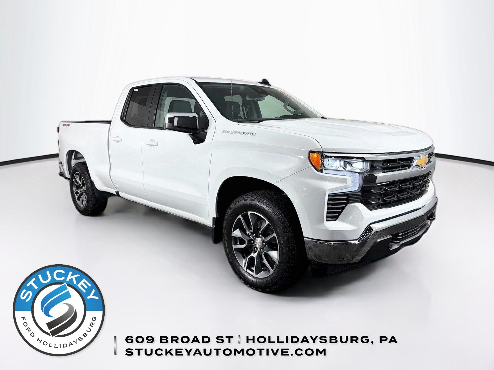 Summit White 2024 Chevrolet Silverado 1500 Pickup Truck Four-Wheel Drive 8-Speed Automatic