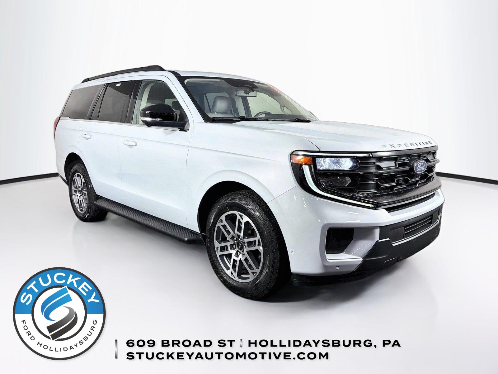 Space Silver 2025 Ford Expedition SUV / Crossover Four-Wheel Drive Automatic