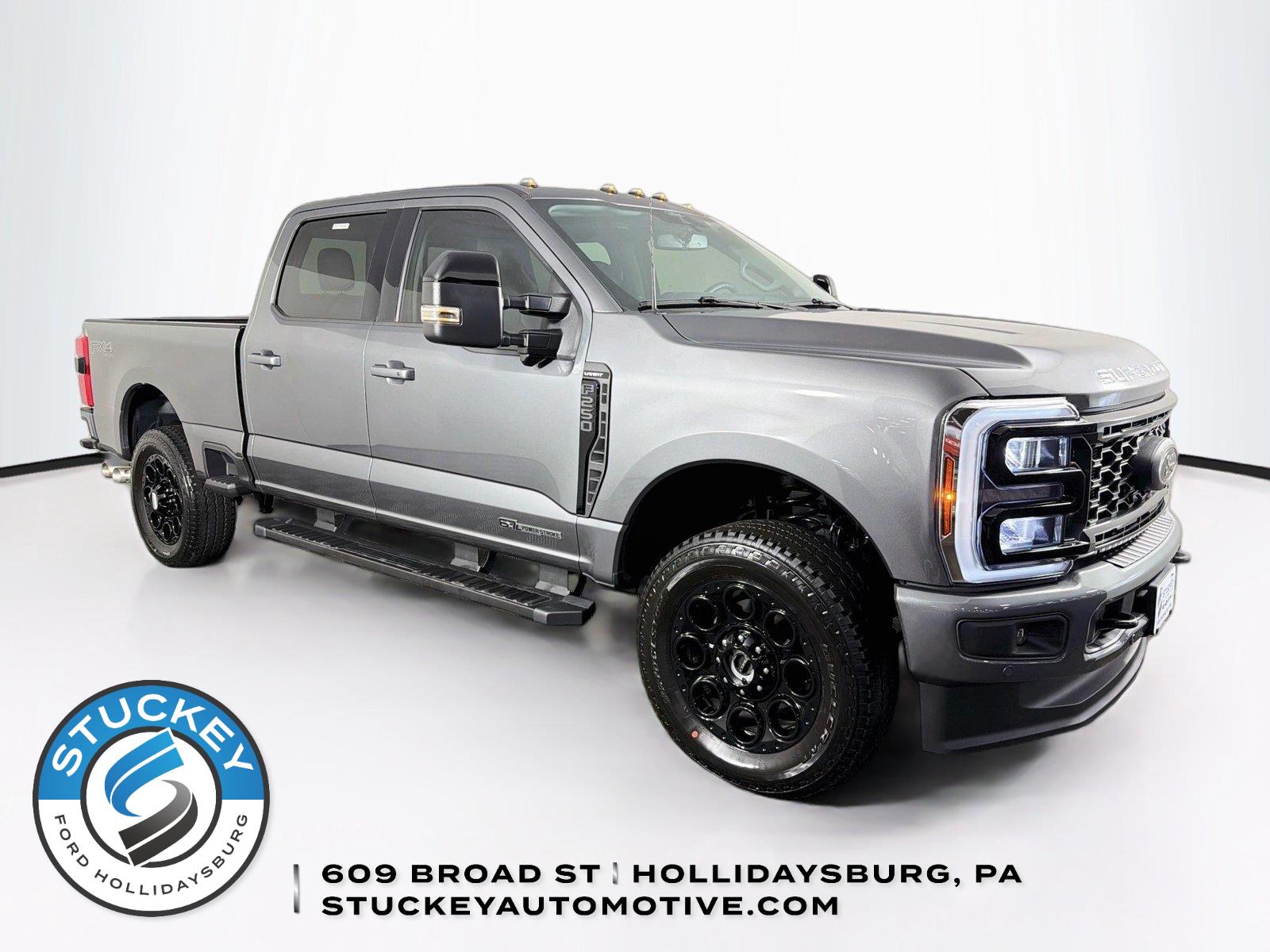 Carbonized Gray 2025 Ford F-250 Super Duty Pickup Truck Four-Wheel Drive Automatic
