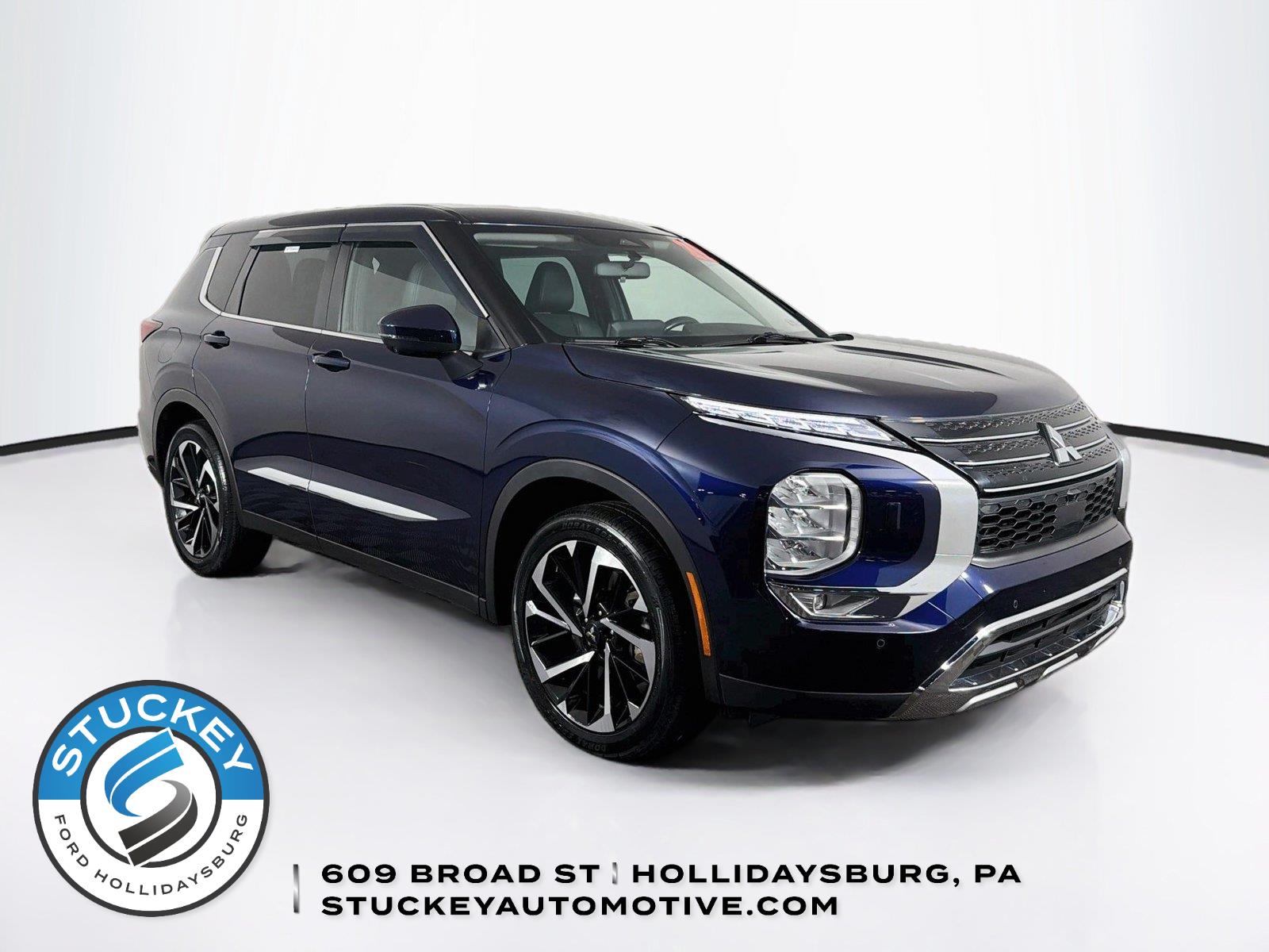 Cosmic Blue Metallic 2022 Mitsubishi Outlander SUV / Crossover All-Wheel Drive Continuously Variable Transmission