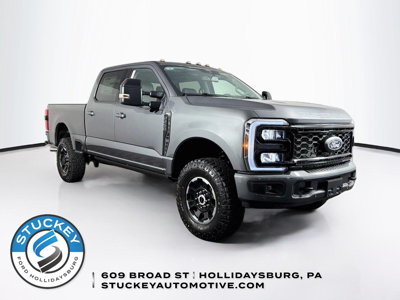 Carbonized Gray 2027 Ford F-250 Super Duty Pickup Truck Four-Wheel Drive Automatic