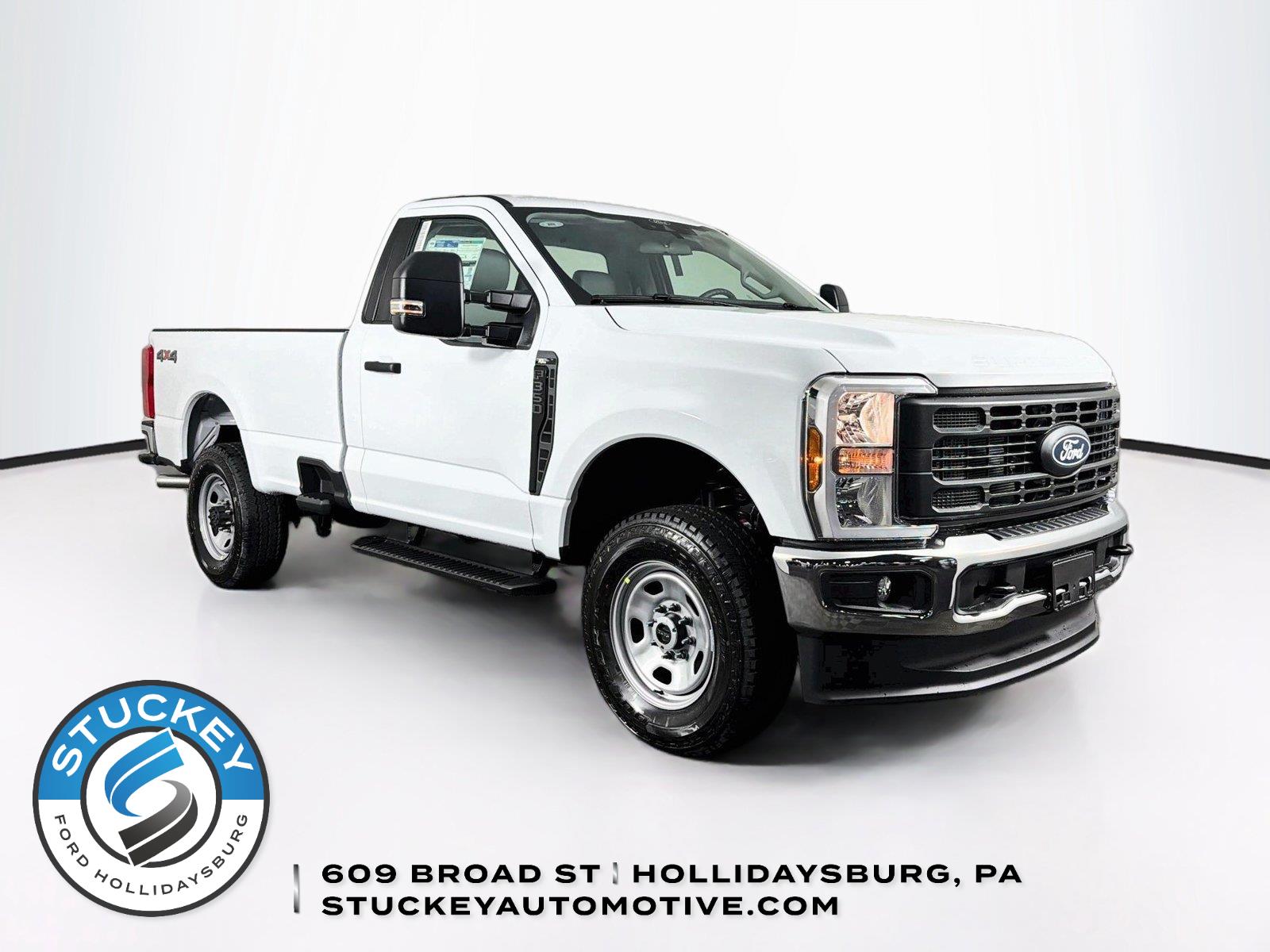 Oxford White 2027 Ford F-350 Super Duty Pickup Truck Four-Wheel Drive Automatic
