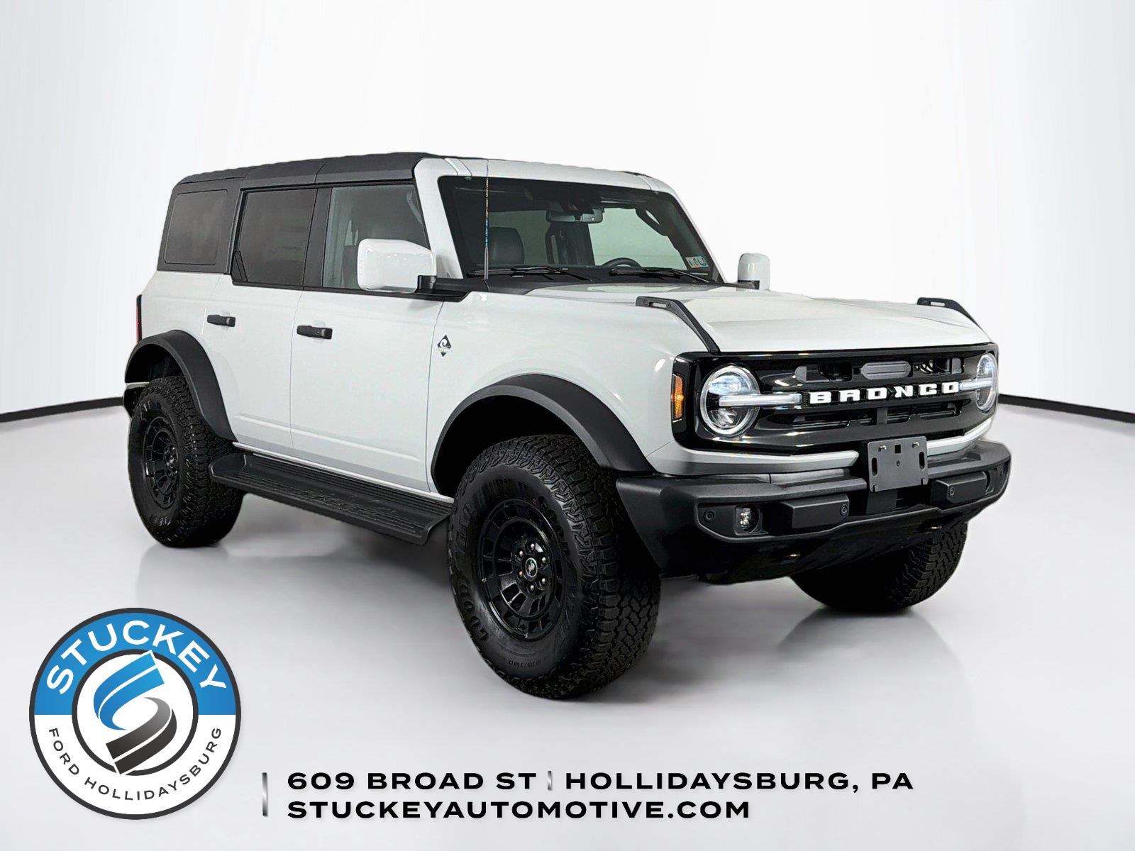 Avalanche Gray 2026 Ford Bronco SUV / Crossover Four-Wheel Drive Automatic