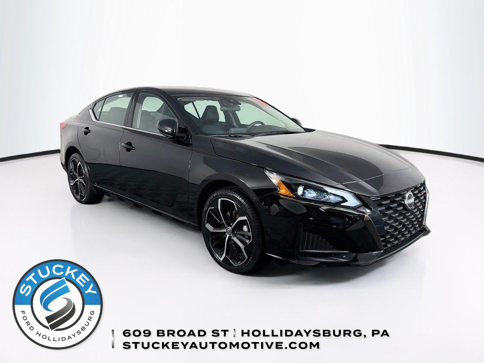 Super Black 2025 Nissan Altima Sedan All-Wheel Drive Continuously Variable Transmission