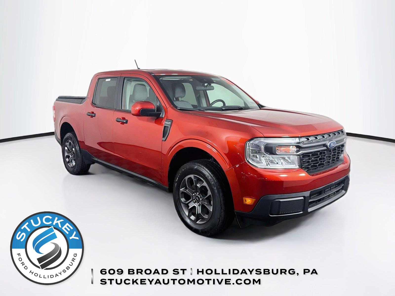 Hot Pepper Red Tinted Clearcoat 2023 Ford Maverick Pickup Truck Front-Wheel Drive 1-Speed Dual Clutch