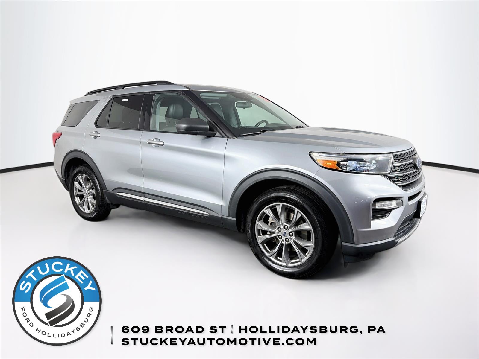  2022 Ford Explorer XLT AWD   