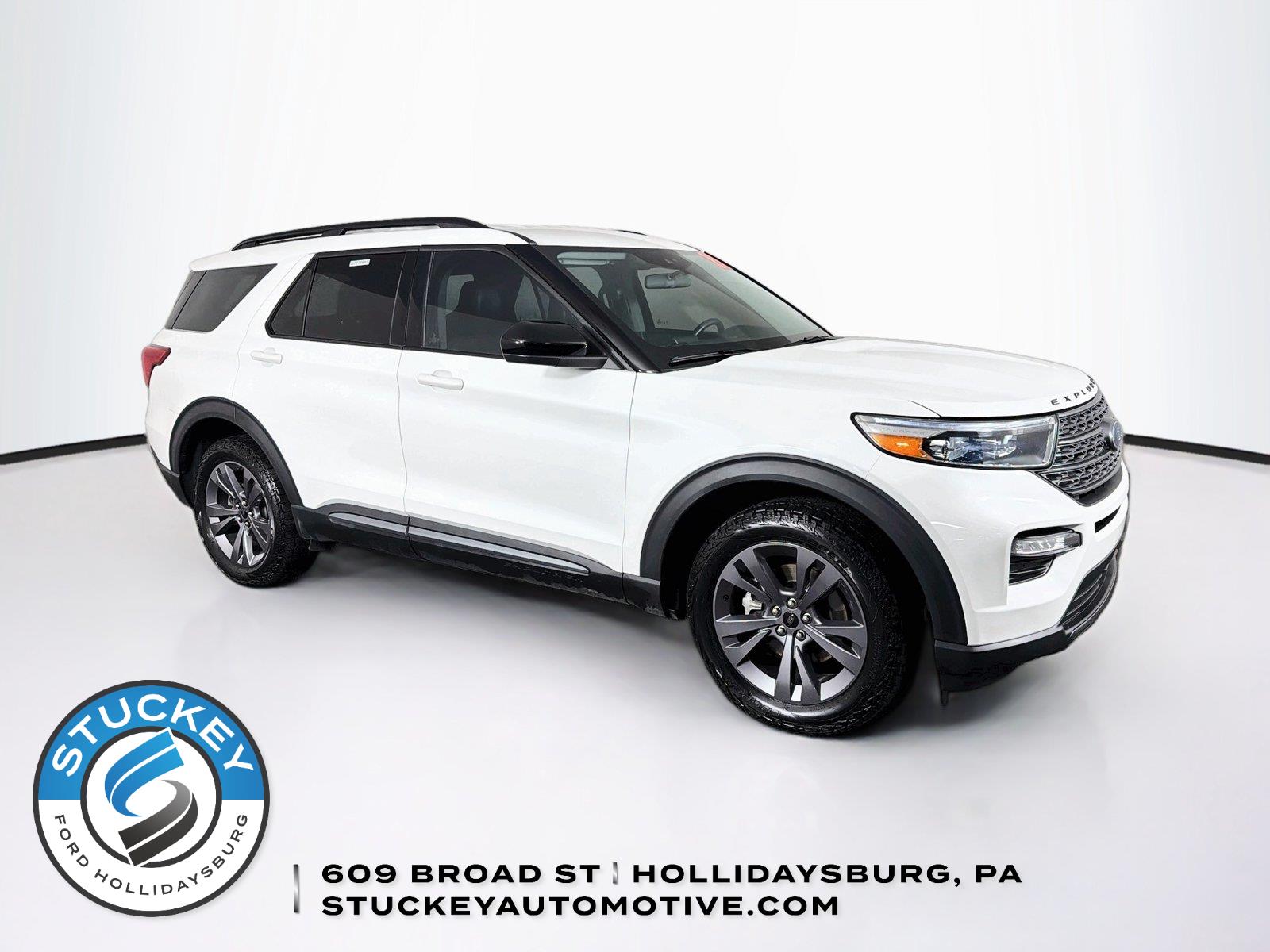 Star White Metallic Tri-Coat 2022 Ford Explorer SUV / Crossover All-Wheel Drive Automatic