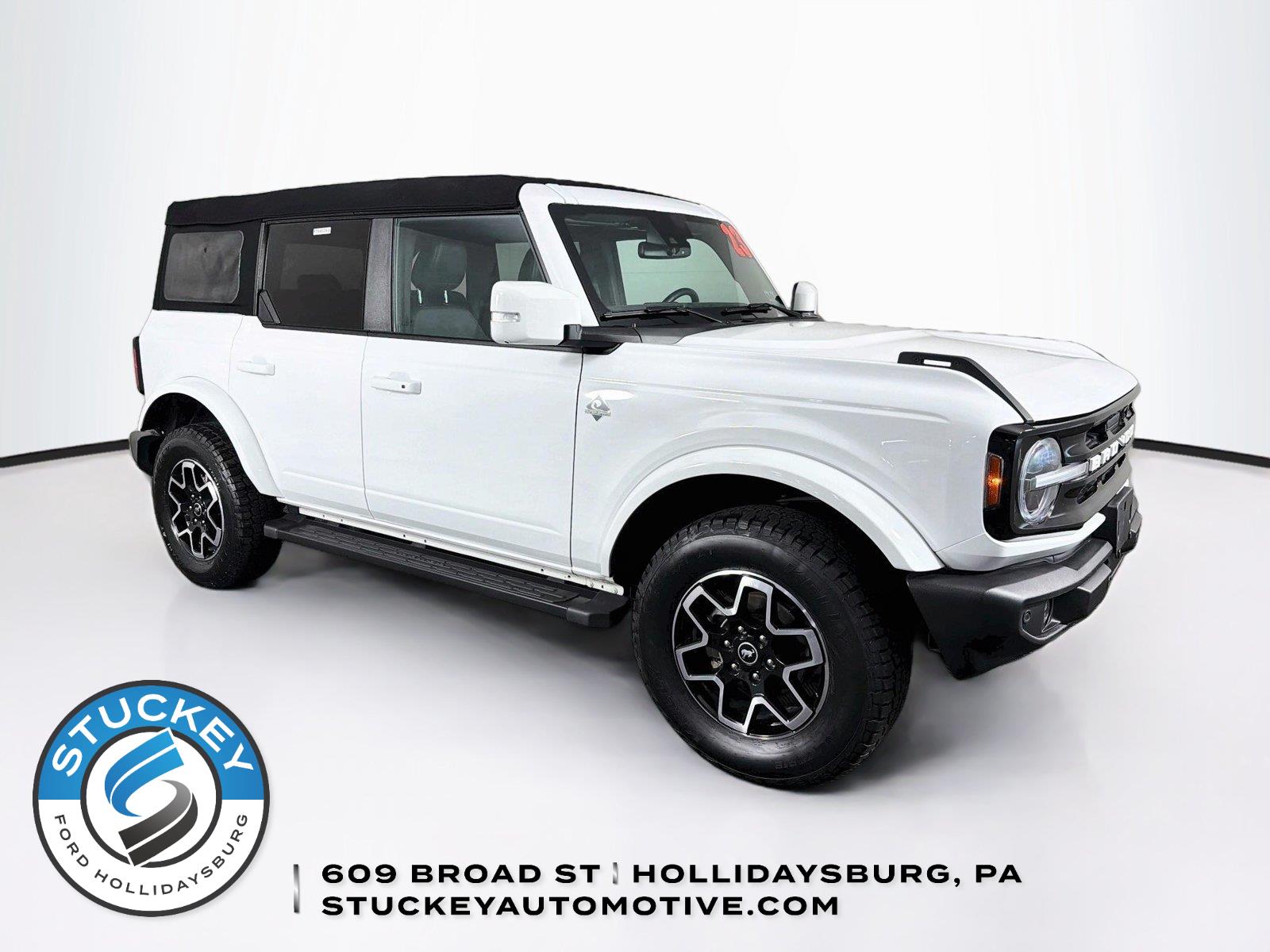 Oxford White 2023 Ford Bronco SUV / Crossover Four-Wheel Drive Automatic