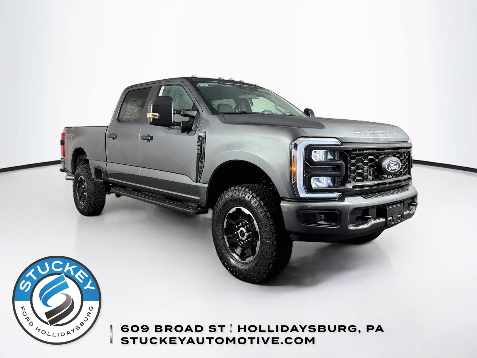 Carbonized Gray 2027 Ford F-250 Super Duty Pickup Truck Four-Wheel Drive Automatic